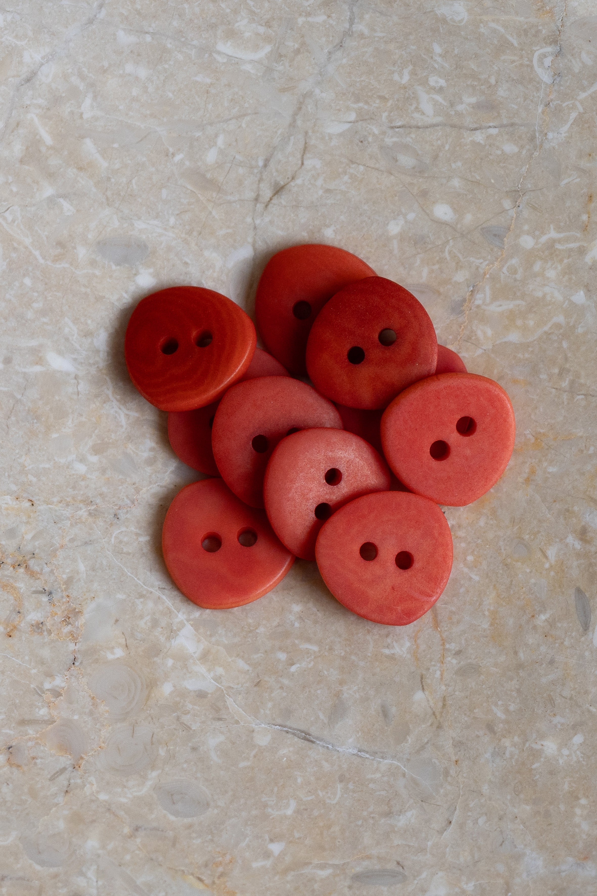 atelier-brunette-boutons-jaipur-poppy-tangerine-boutons-corozo image 4