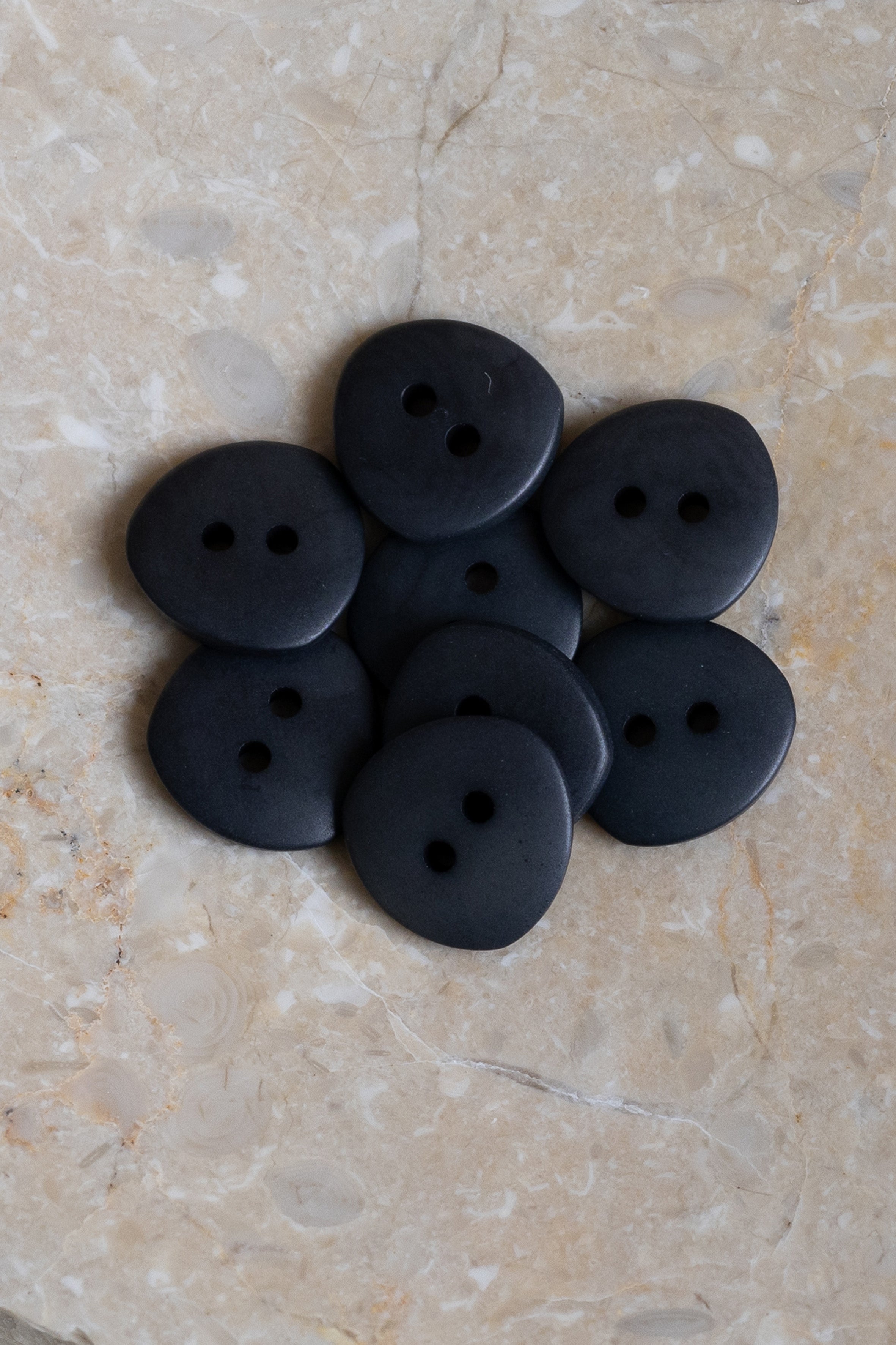 atelier-brunette-boutons-jaipur-night-deep-charcoal-corozo image 3
