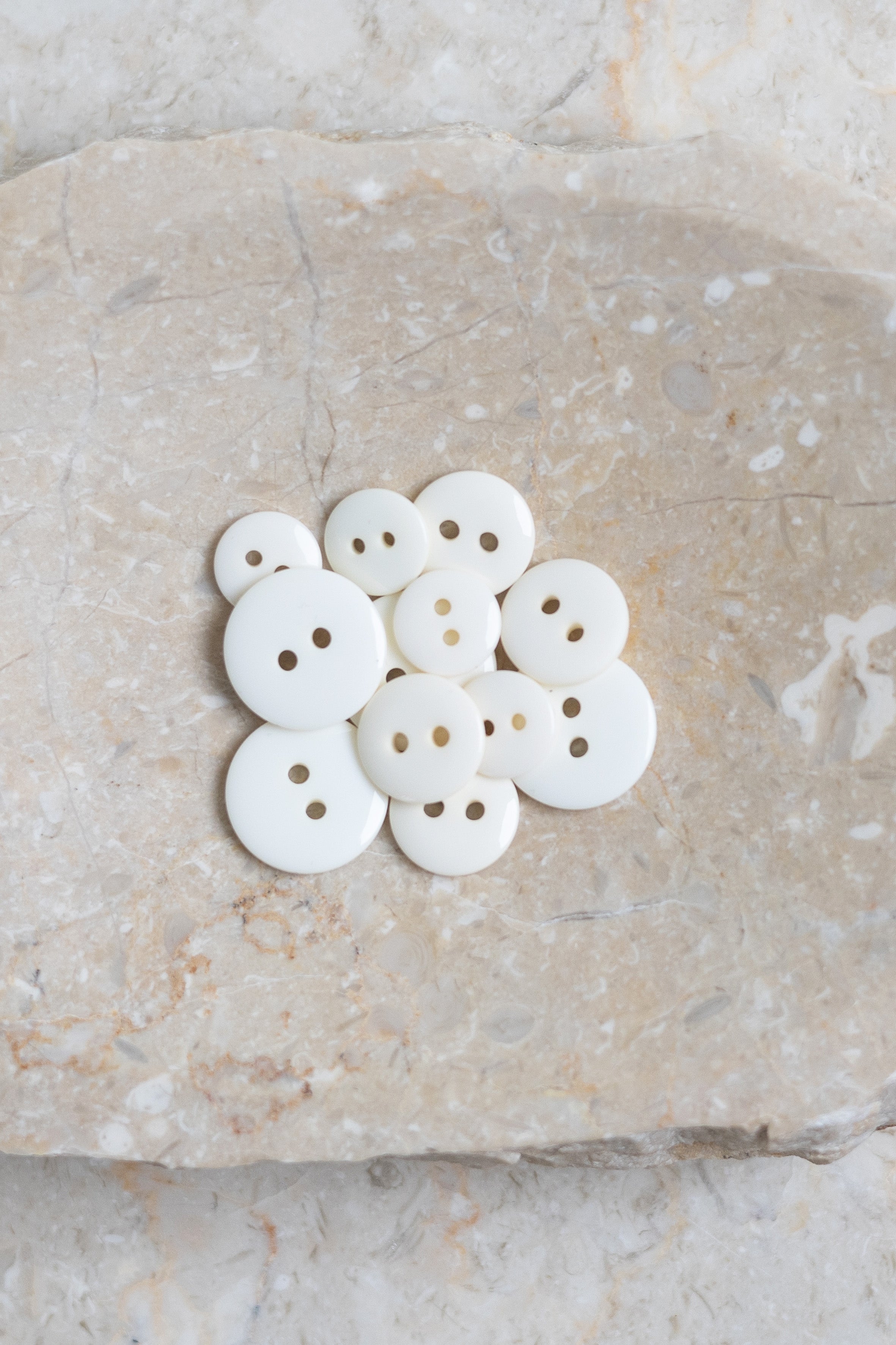 atelier-brunette-boutons-classic-shine-off-white-polyester-brillant image 2