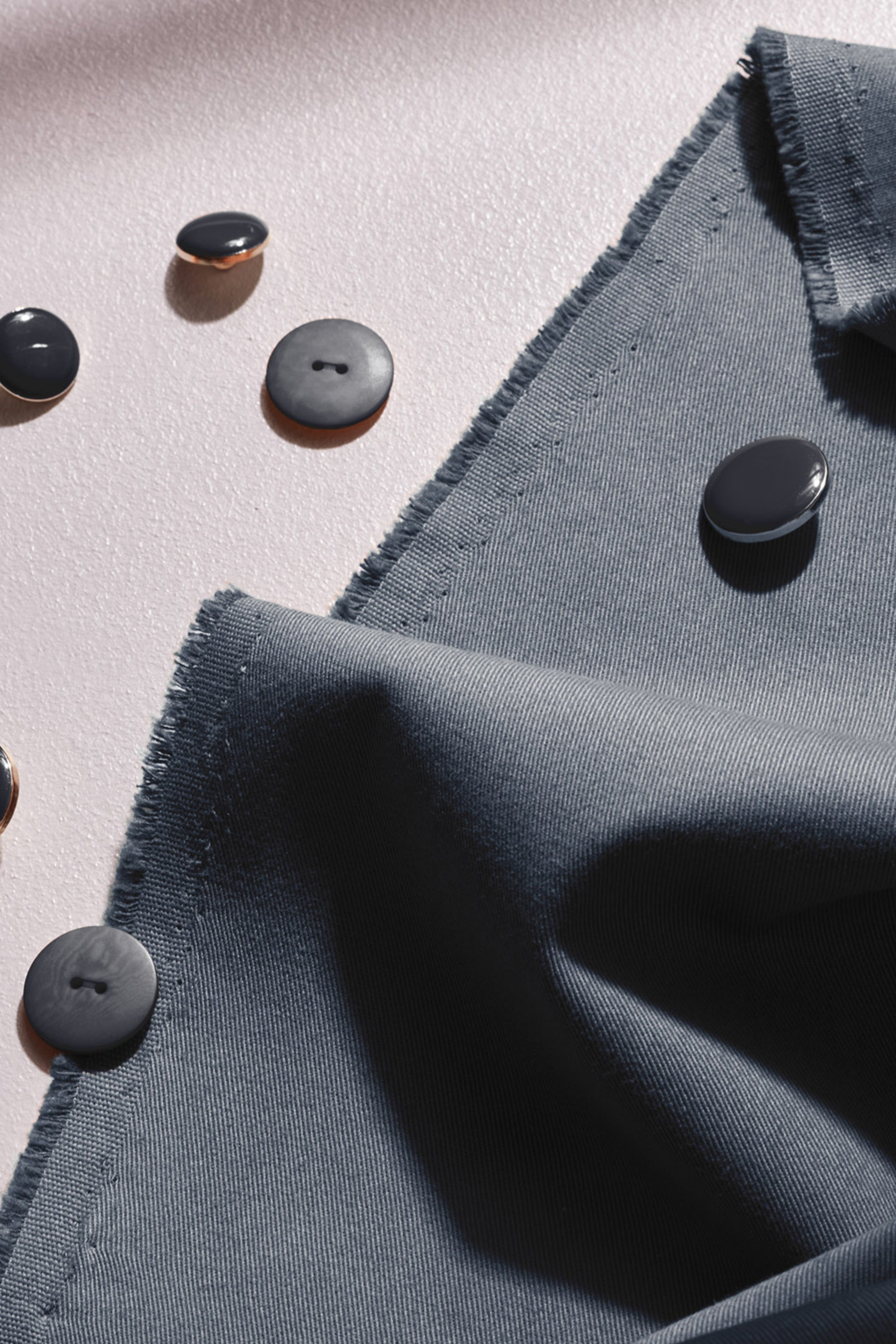 atelier-brunette-tissu-gabardine-light-deep-charcoal image 2