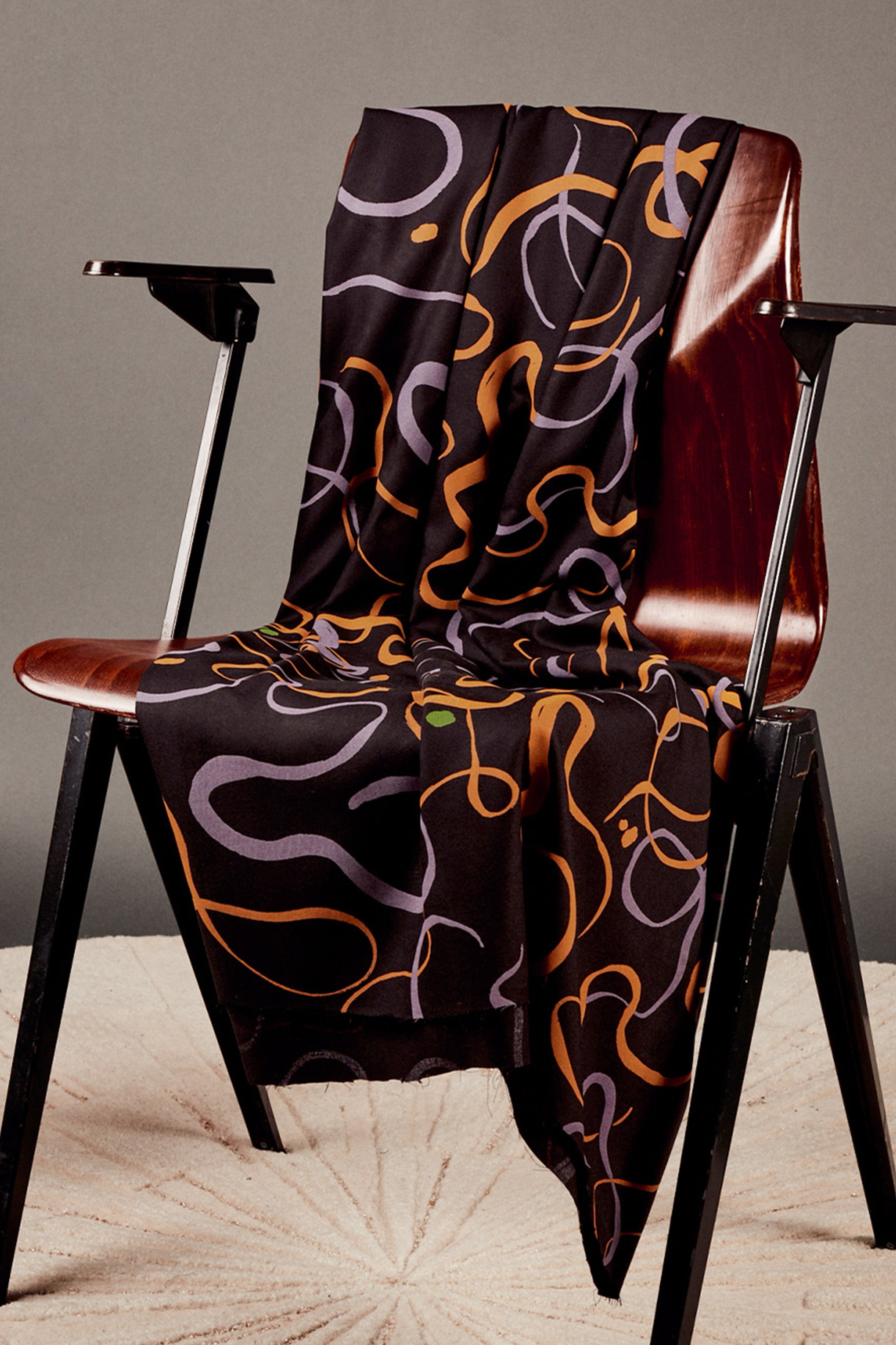 atelier-brunette-tissu-misty-black-viscose-lenzing-ecovero image 2