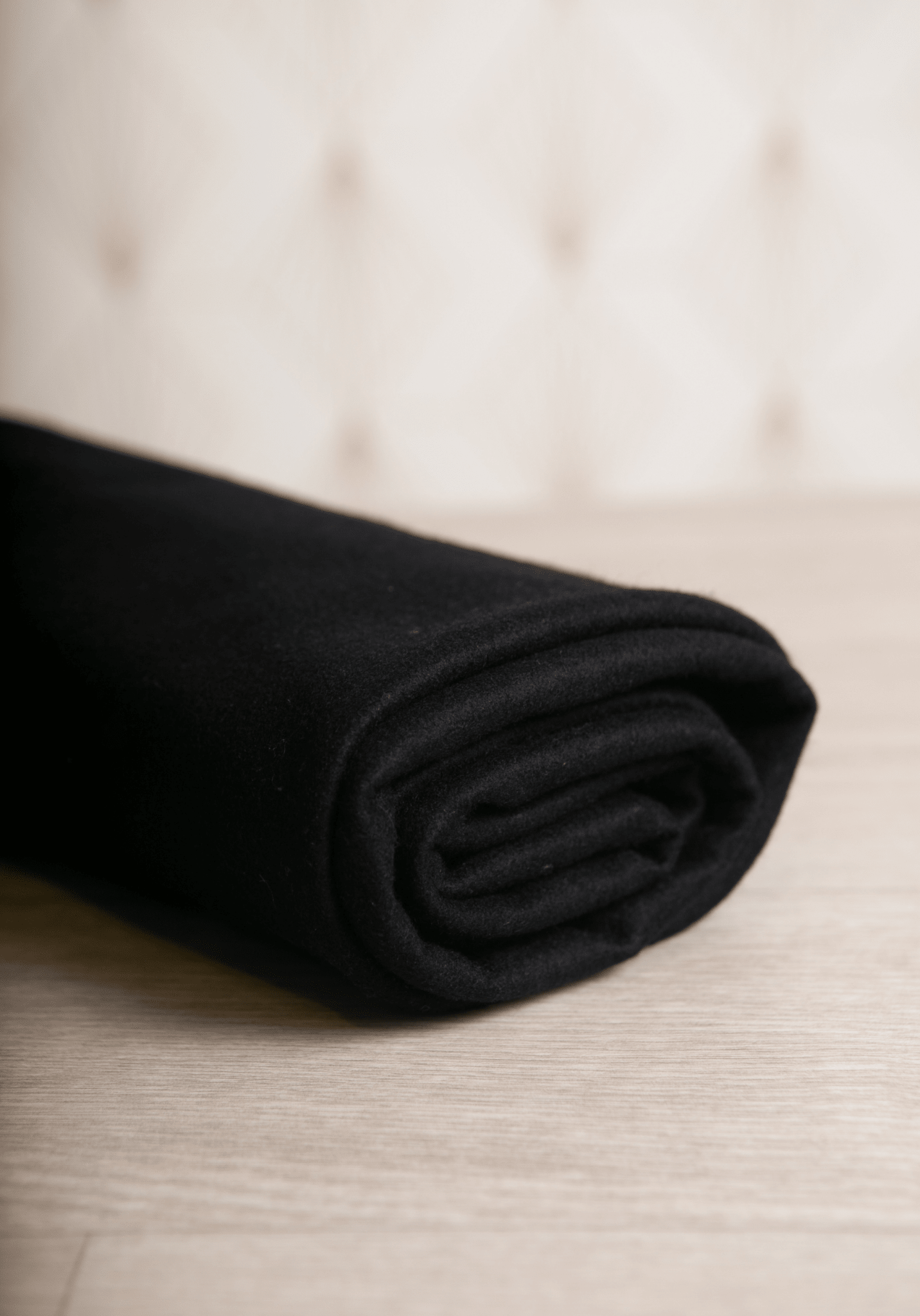 maison-fauve-lainage-flanelle-100-laine-noir-tissu-manteau-au-m-tre image 2