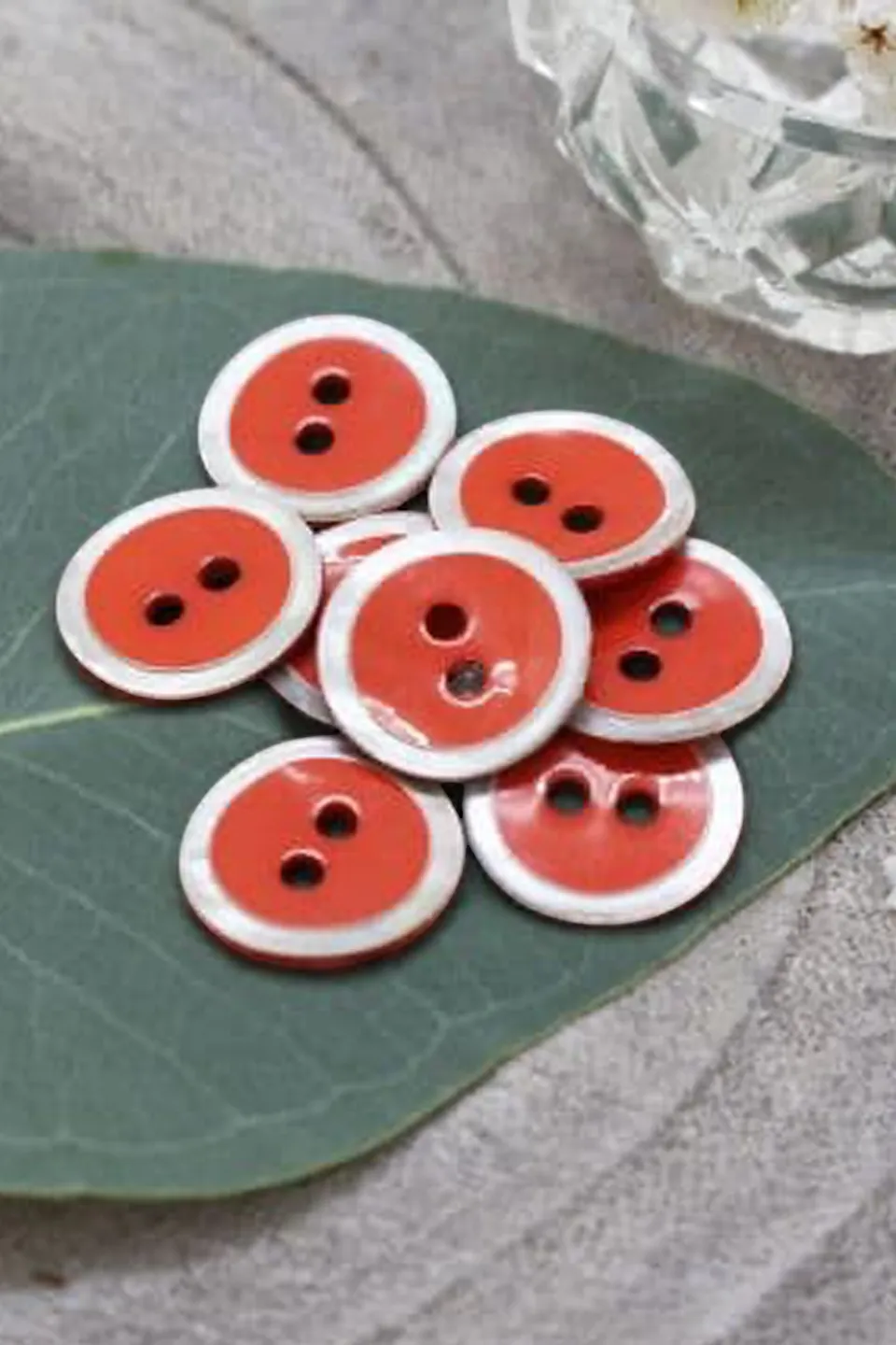 atelier-brunette-boutons-halo-poppy-tangerine-x10-boutons-couture image 1