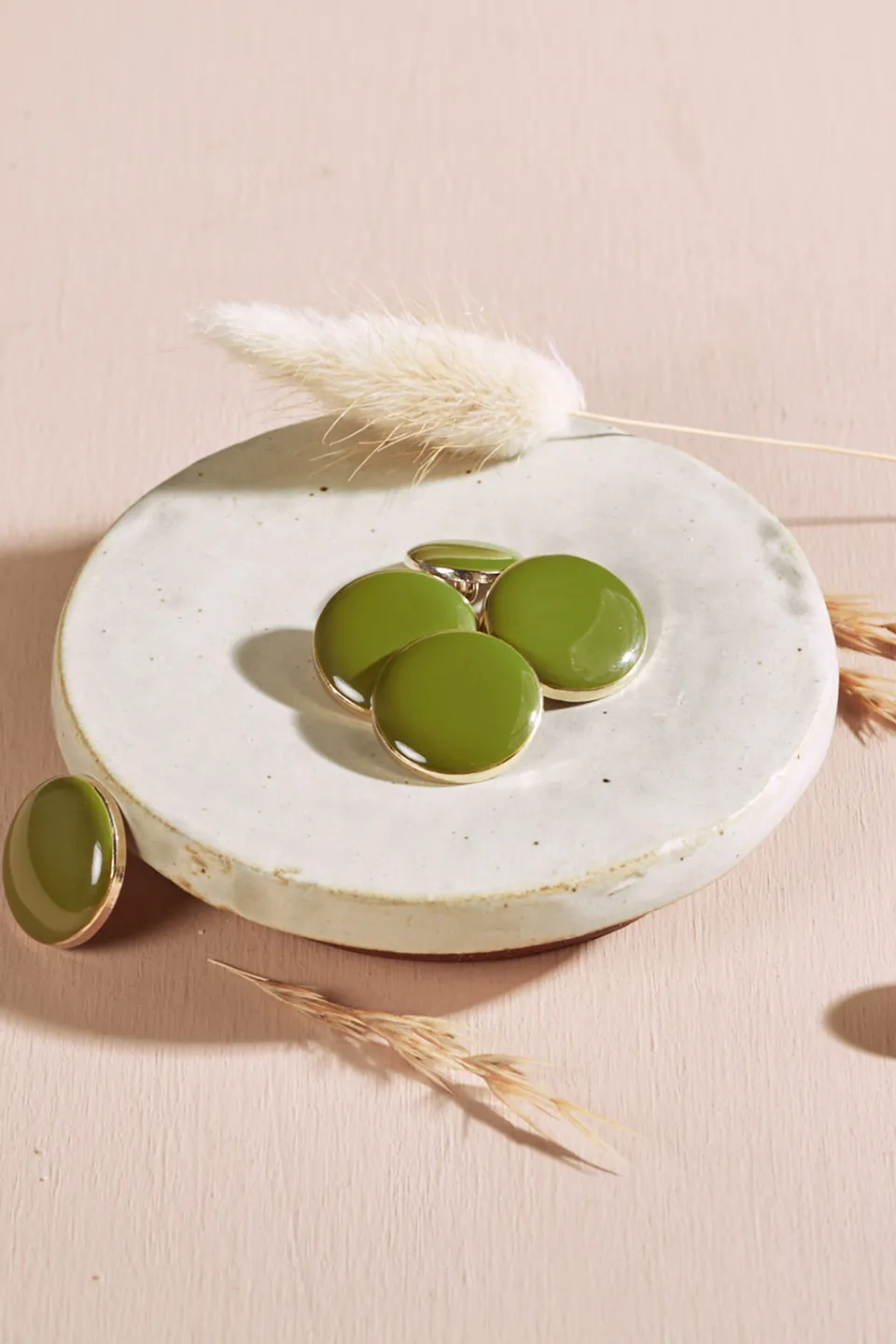 atelier-brunette-boutons-dotty-matcha-leaf-x10-boutons-couture image 1