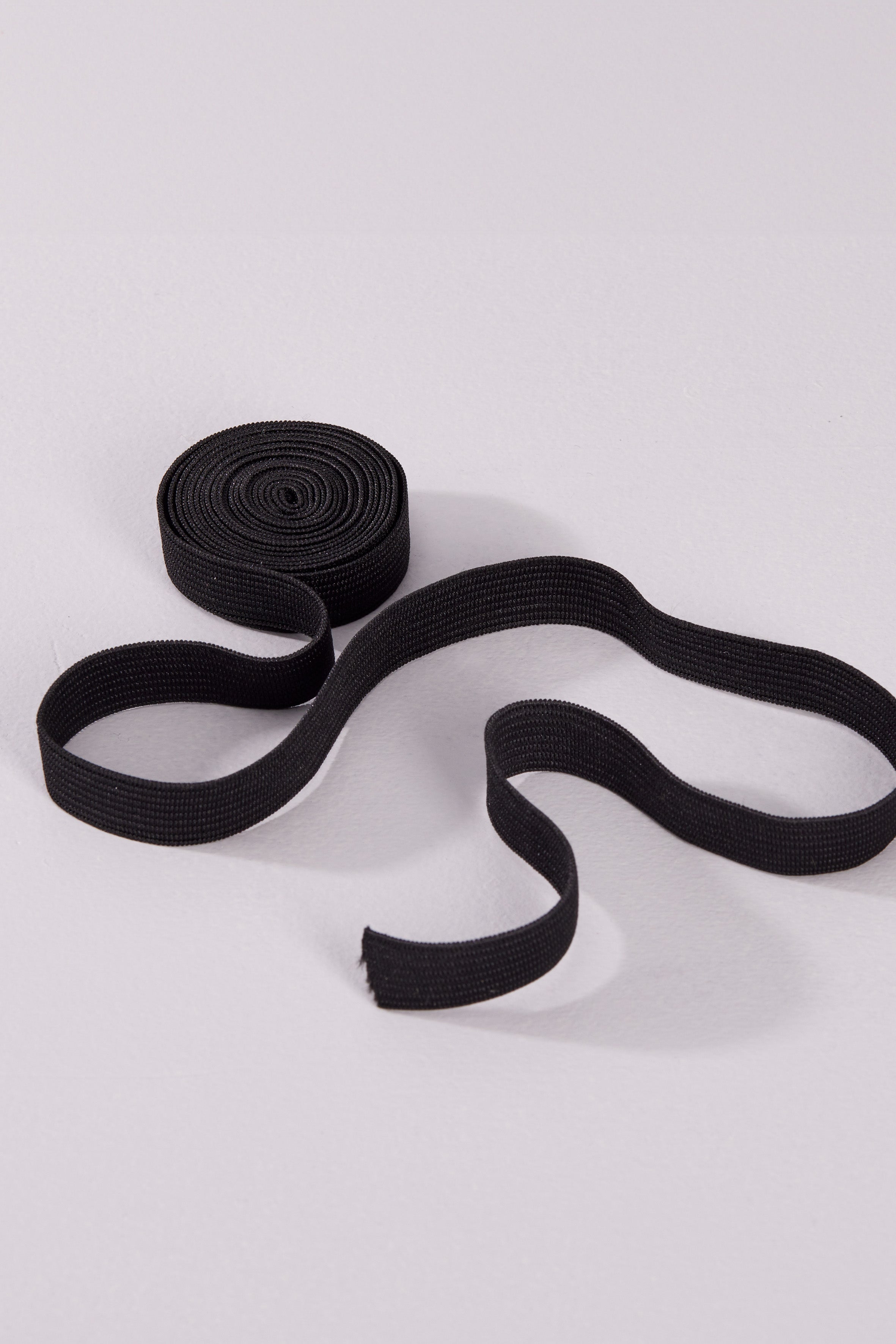 atelier-brunette-lastique-c-tel-noir-mercerie-couture-au-m-tre image 3