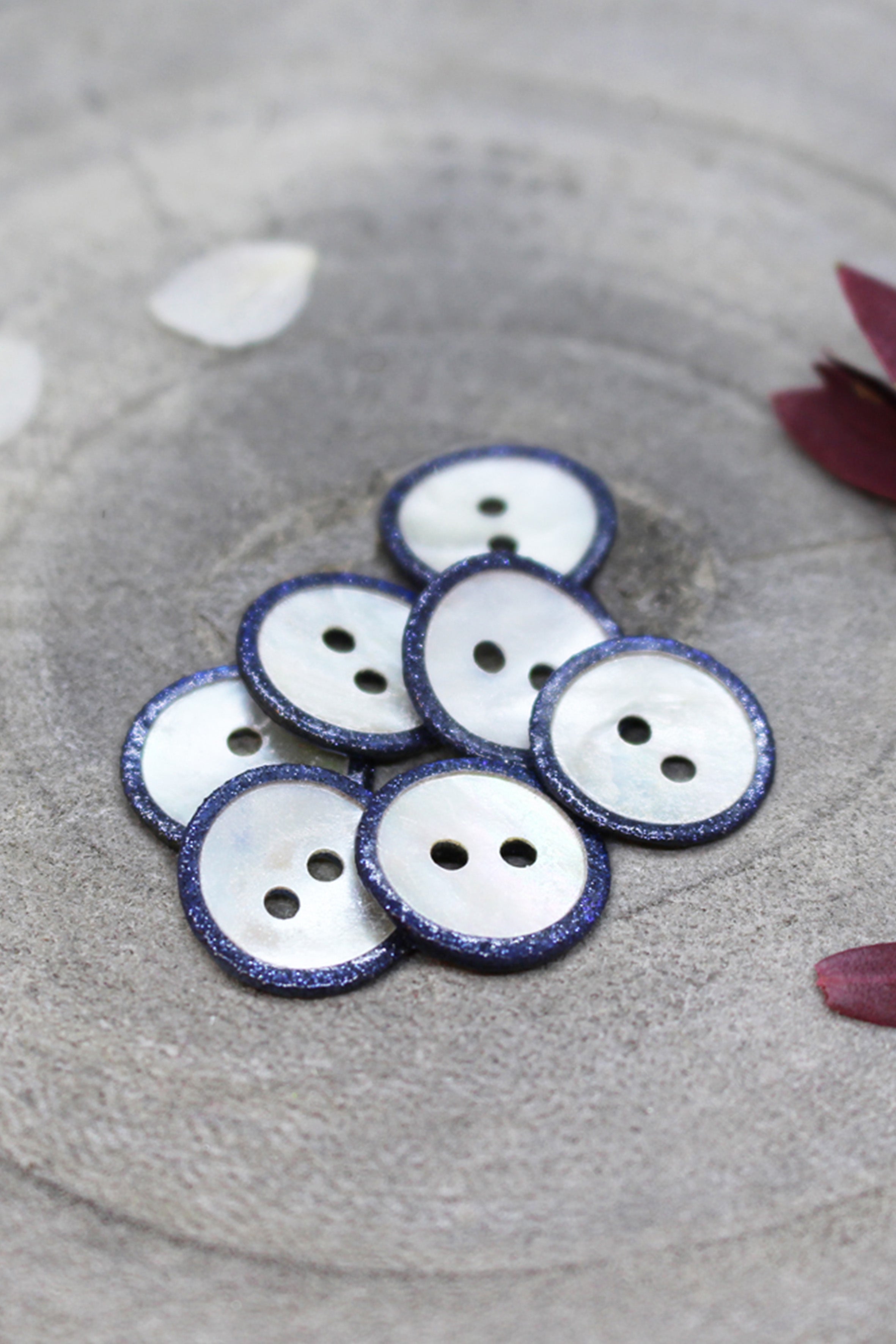 atelier-brunette-boutons-glitz-cobalt-x10-boutons-nacre-paillet-e image 1