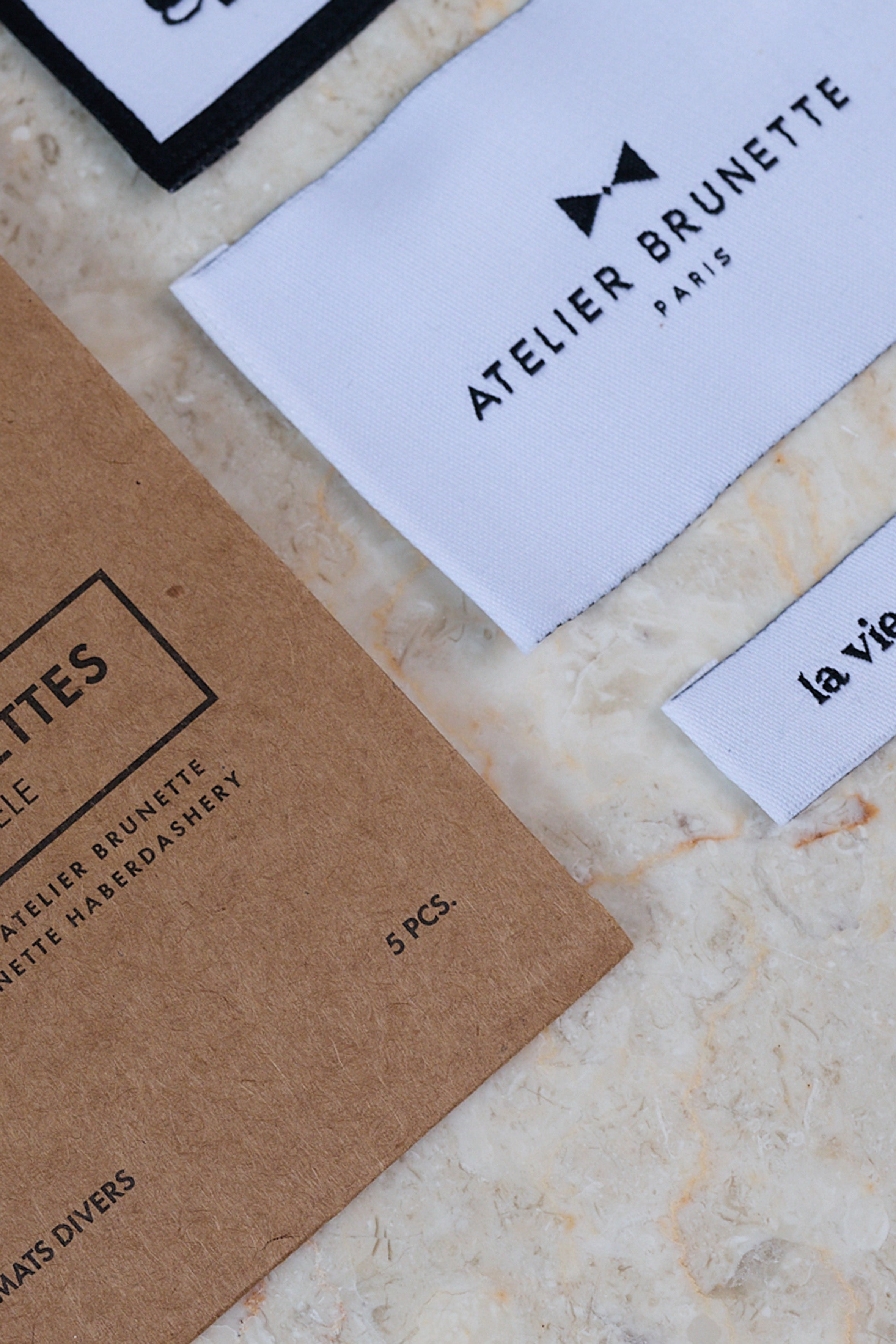 atelier-brunette-pack-tiquettes-p-le-m-le-lot-de-5-tiquettes-tiss-es image 3
