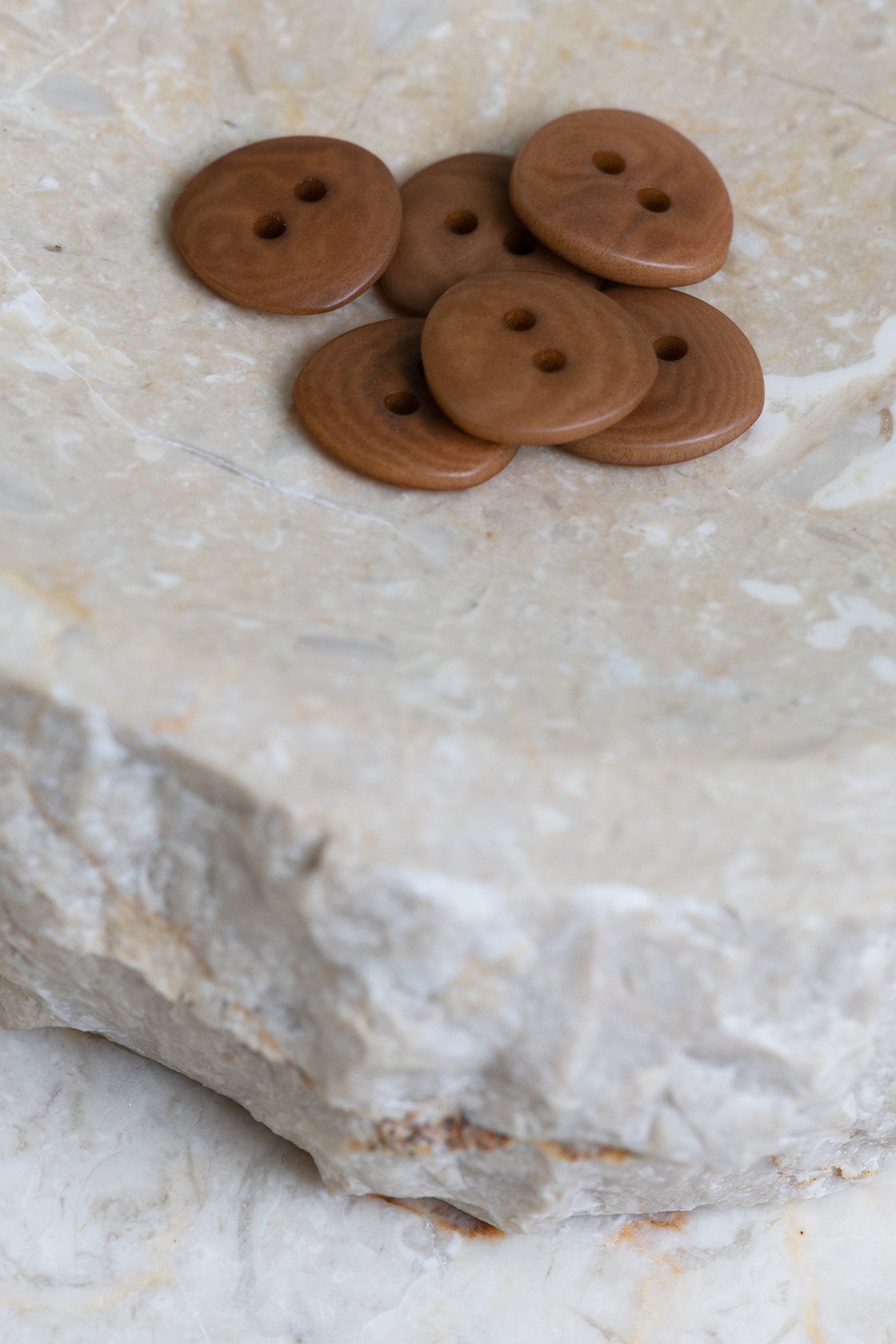 atelier-brunette-boutons-jaipur-pecan-pie image 3