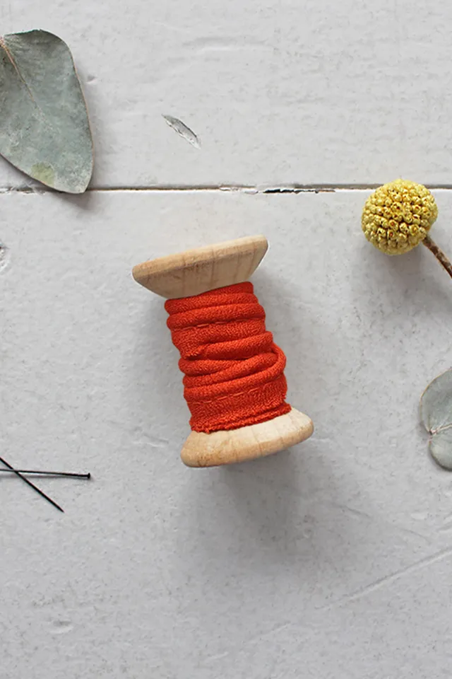atelier-brunette-passepoil-cr-pe-de-viscose-tangerine-1-cm image 1