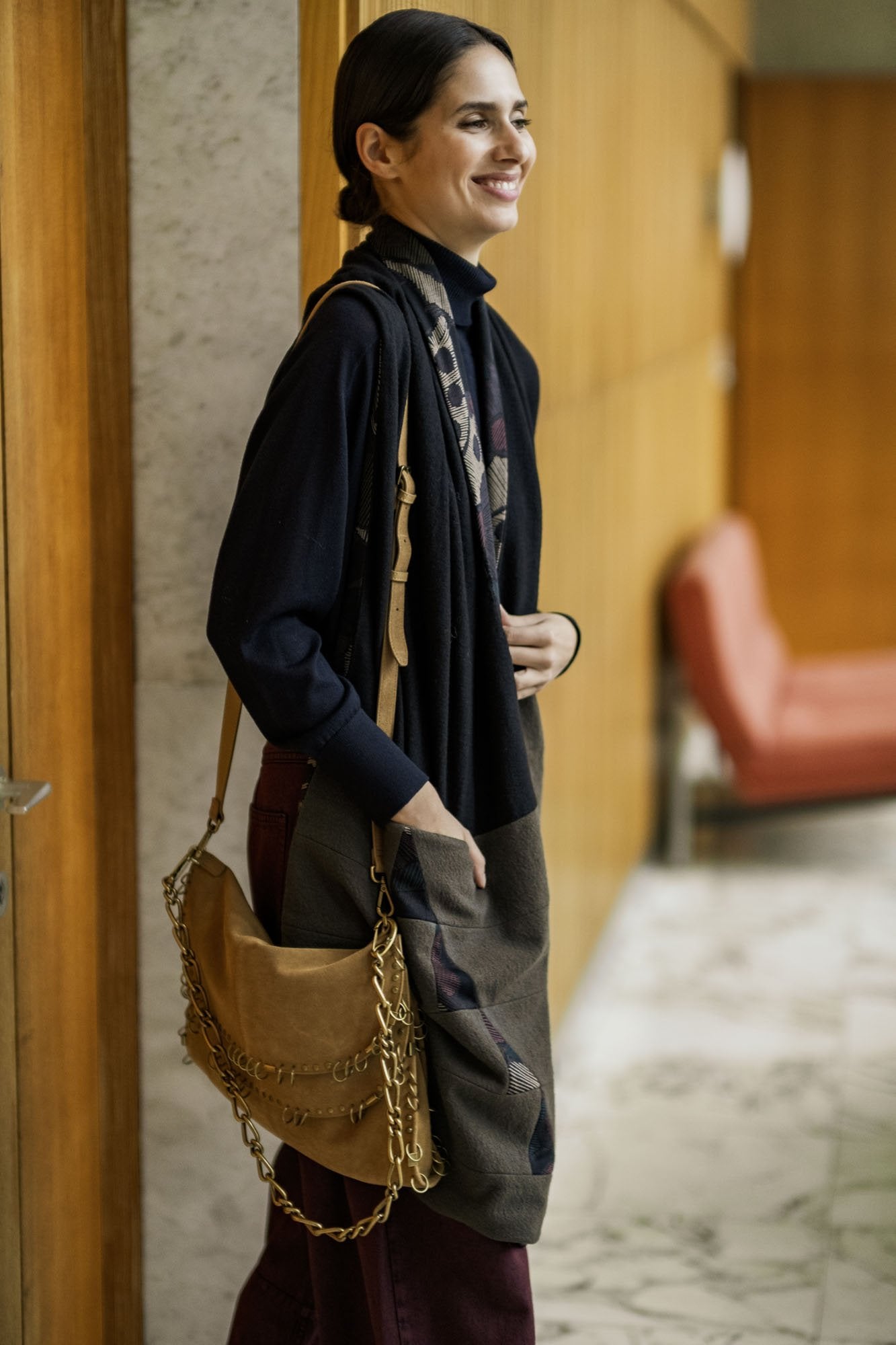 fibre-mood-x-eva-schalckens-leicester-square-stola-patron-couture image 4