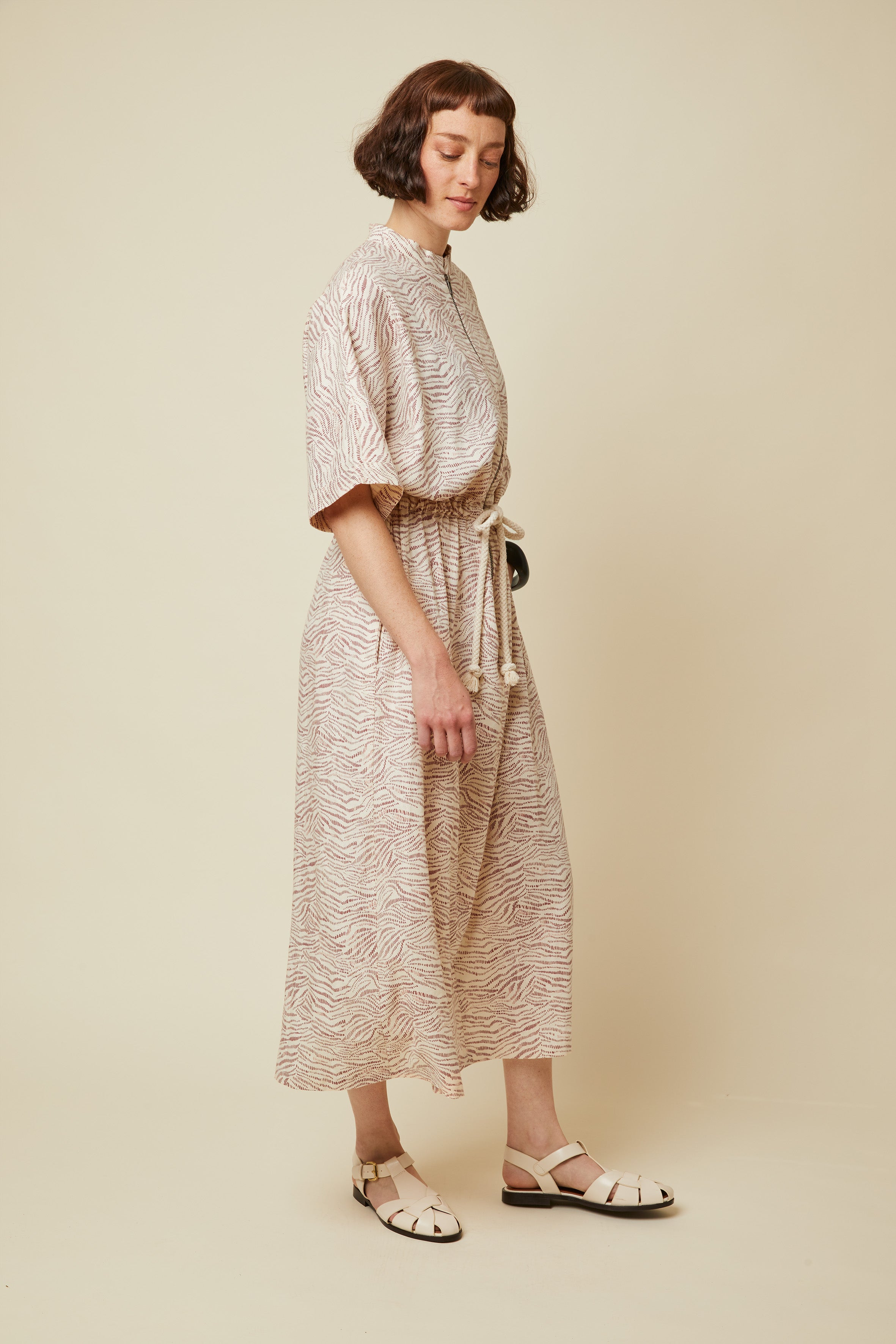 atelier-brunette-la-robe-zipp-e-patron-pochette-femme image 2