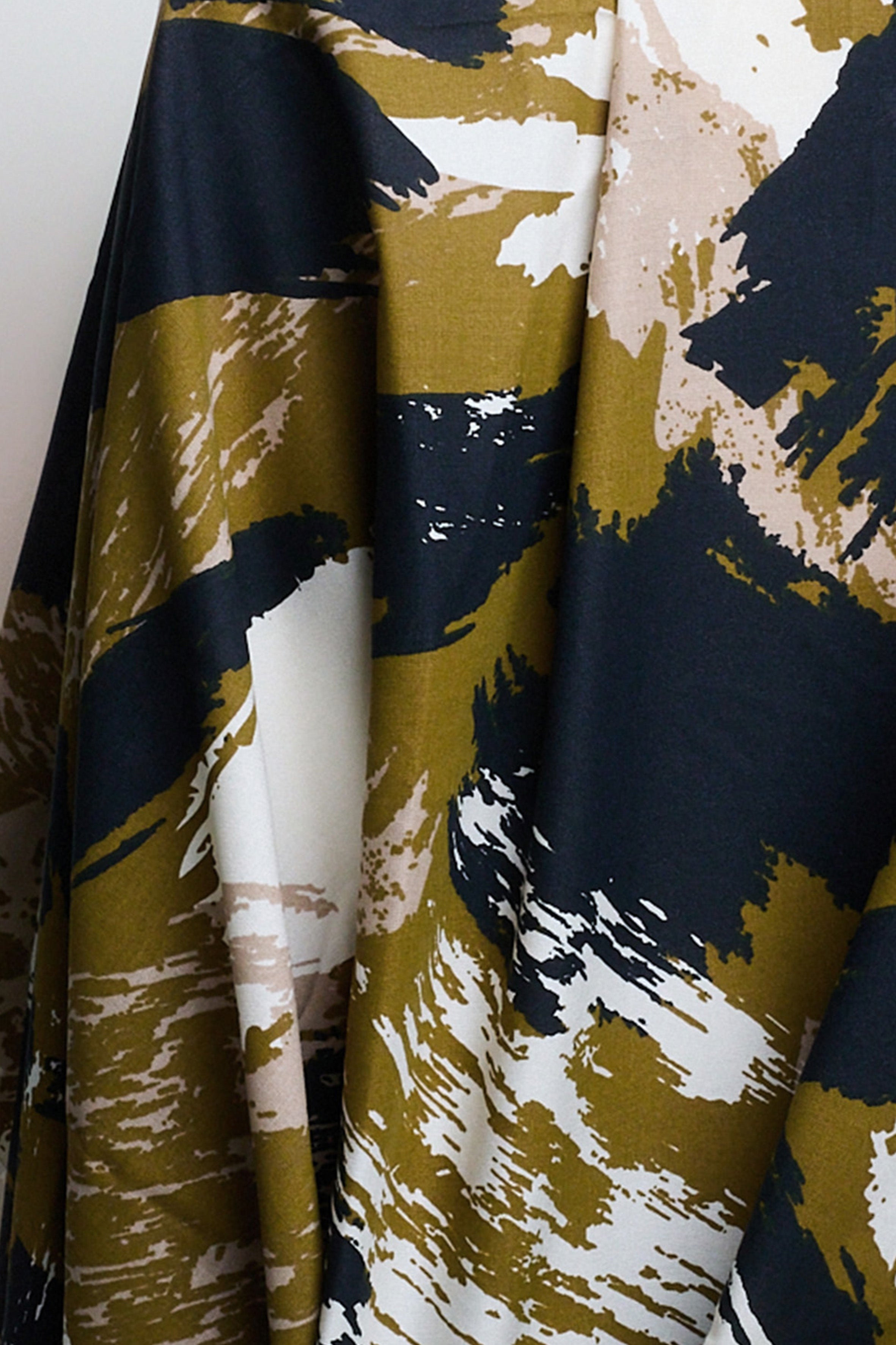 atelier-brunette-tissu-viscose-mira-dreamy-twilight-coupon-10-cm-x-140-cm image 3