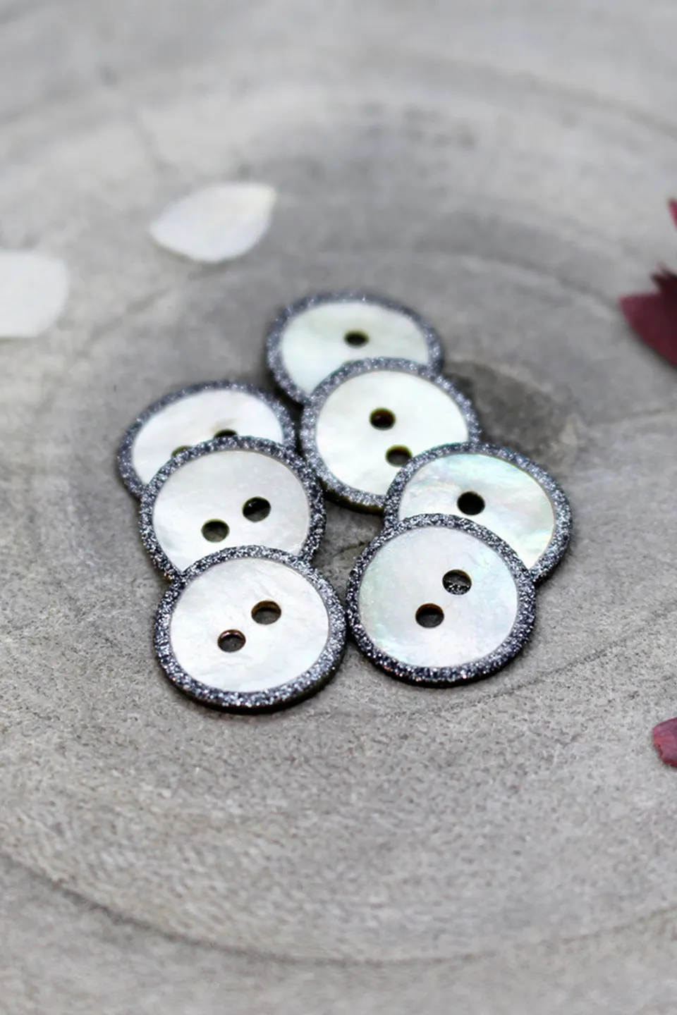 atelier-brunette-boutons-glitz-night-deep-charcoal-x10-mercerie image 1