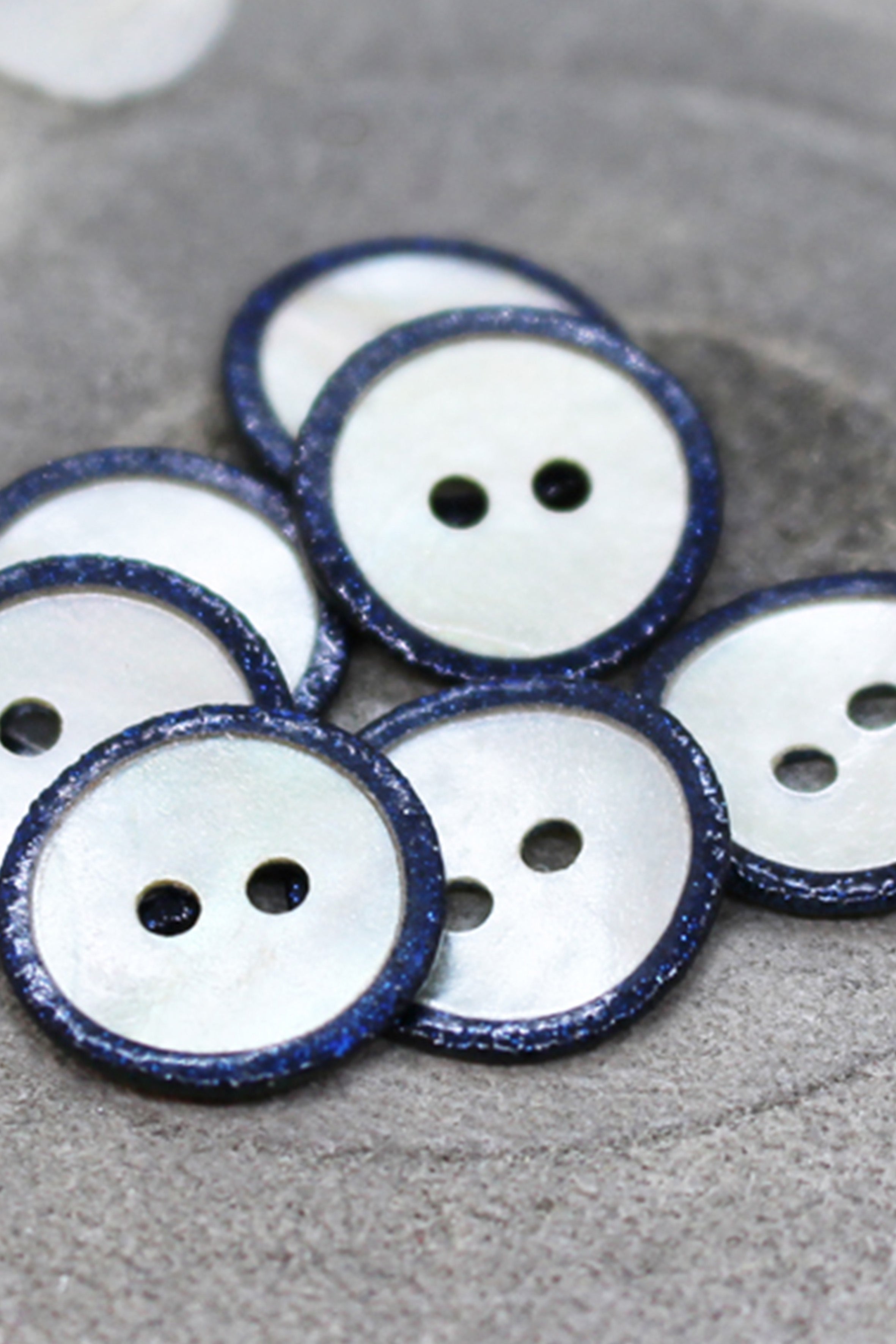 atelier-brunette-boutons-glitz-midnight-x10-boutons-couture image 2