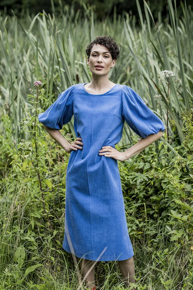 fibre-mood-doris-robe-patron-de-couture-robe-droite-manches-ballon-doubles image 1