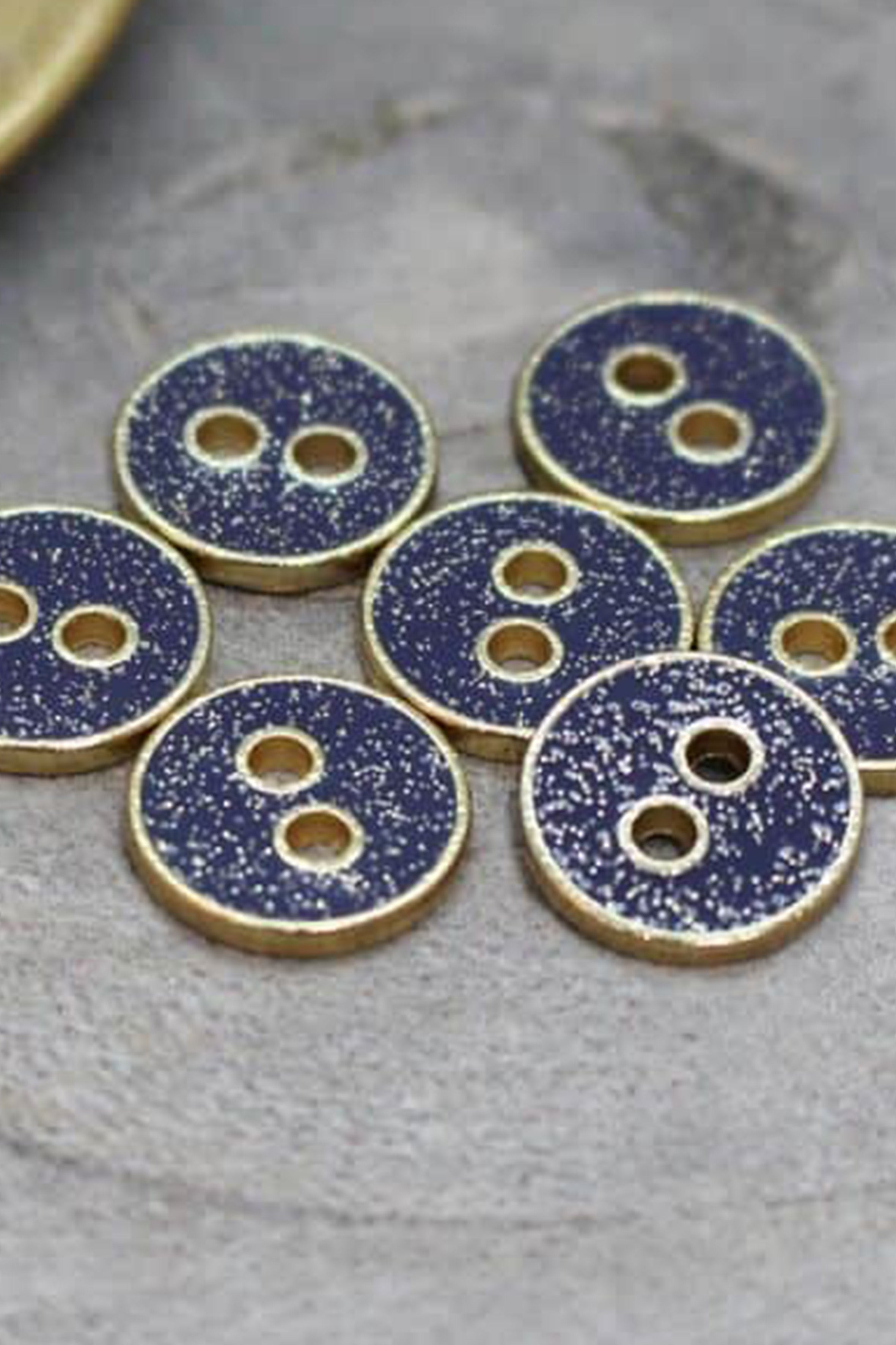 atelier-brunette-bouton-joy-glitter-cobalt-bouton-paillettes-dor image 1