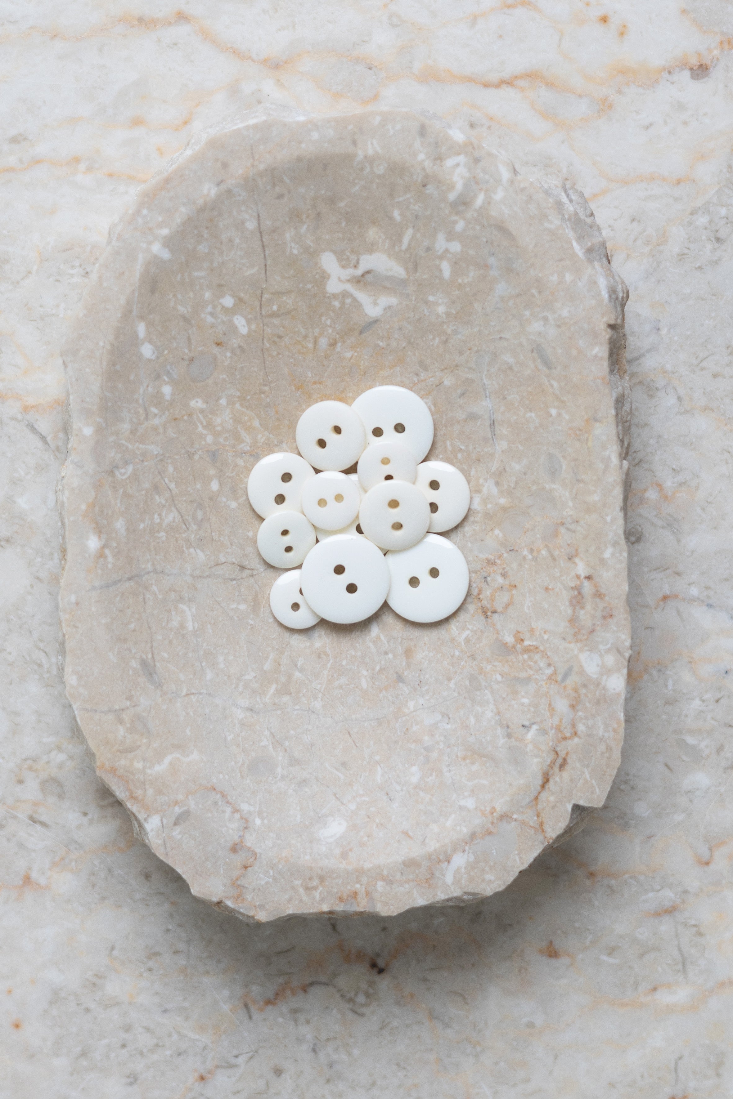 atelier-brunette-boutons-classic-shine-off-white-polyester-brillant image 4