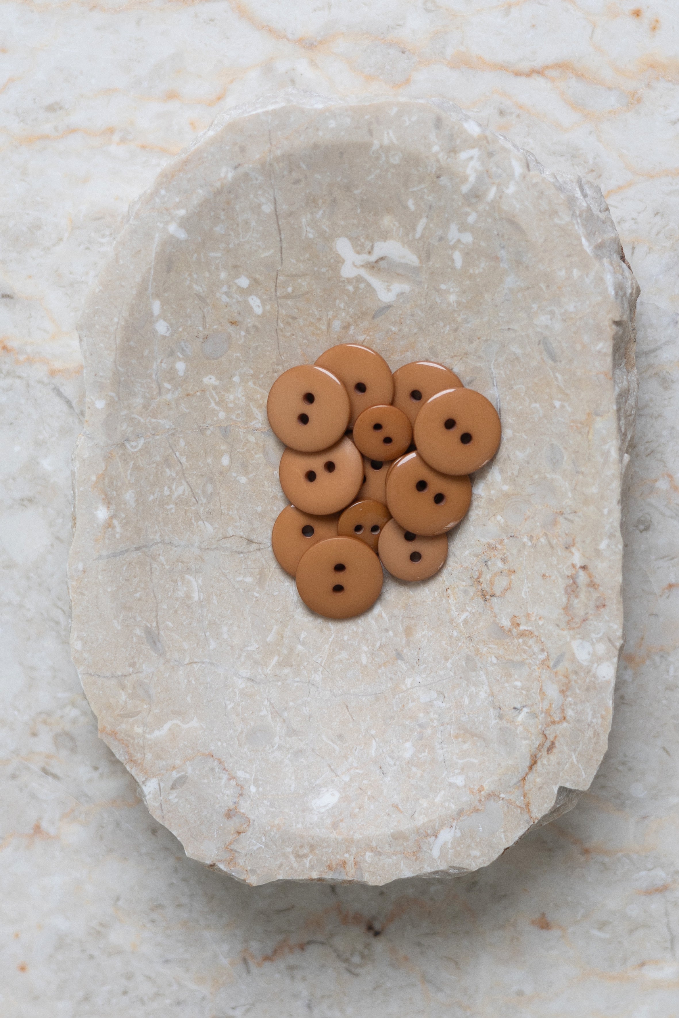 atelier-brunette-boutons-classic-shine-bouton-mercerie-ochre image 3