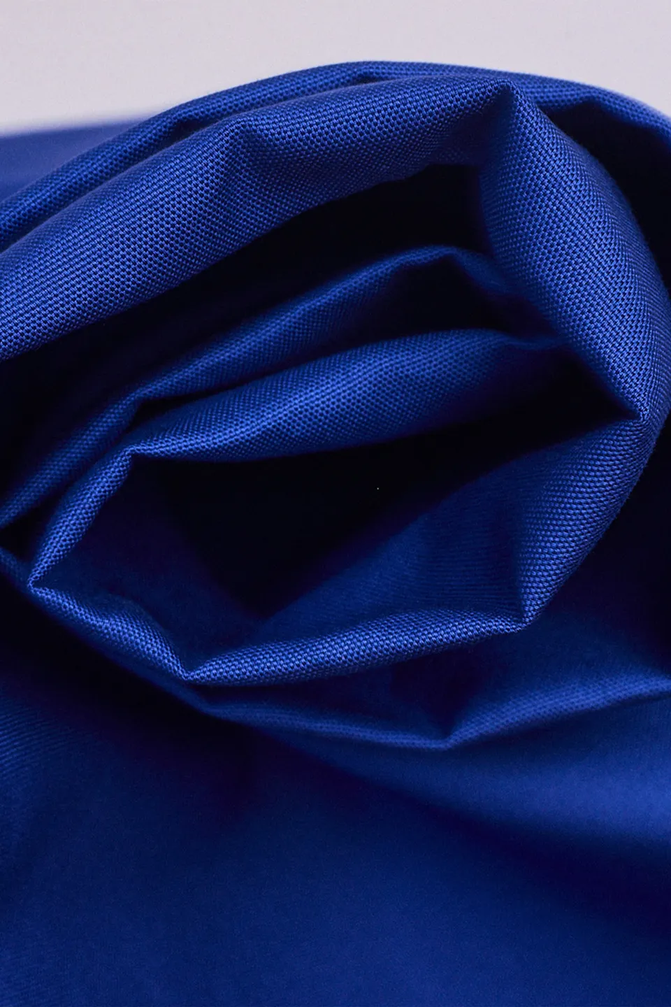 atelier-brunette-tissu-oxford-hypnotik-blue-coton-uni-pour-chemiserie image 1