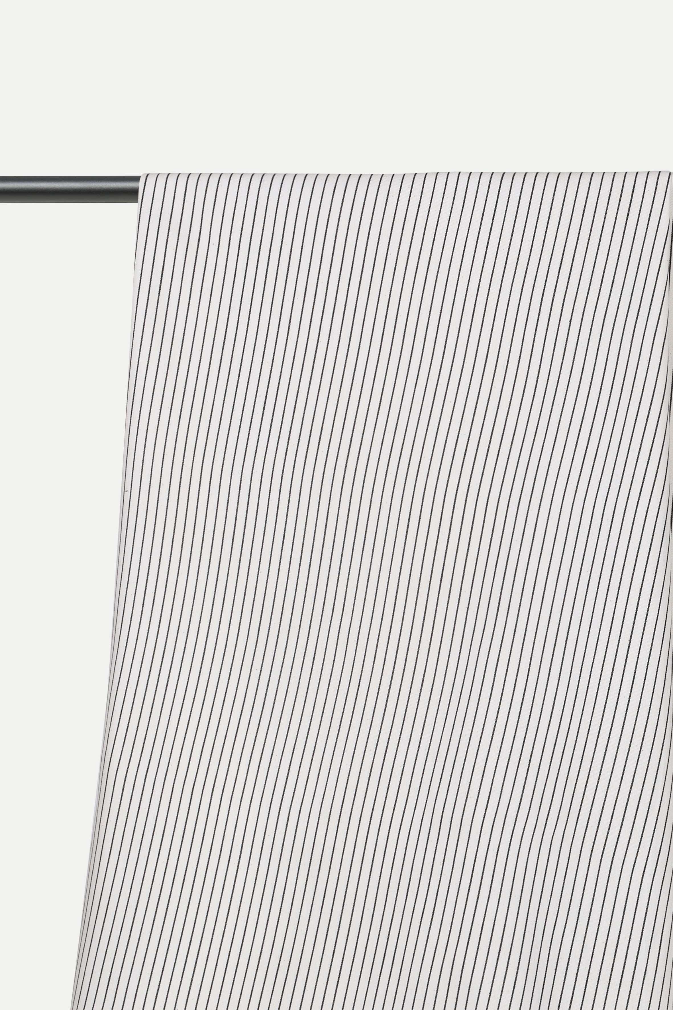 atelier-brunette-tissu-denim-stripes-off-white-coupon-10-cm-x-147-cm image 2