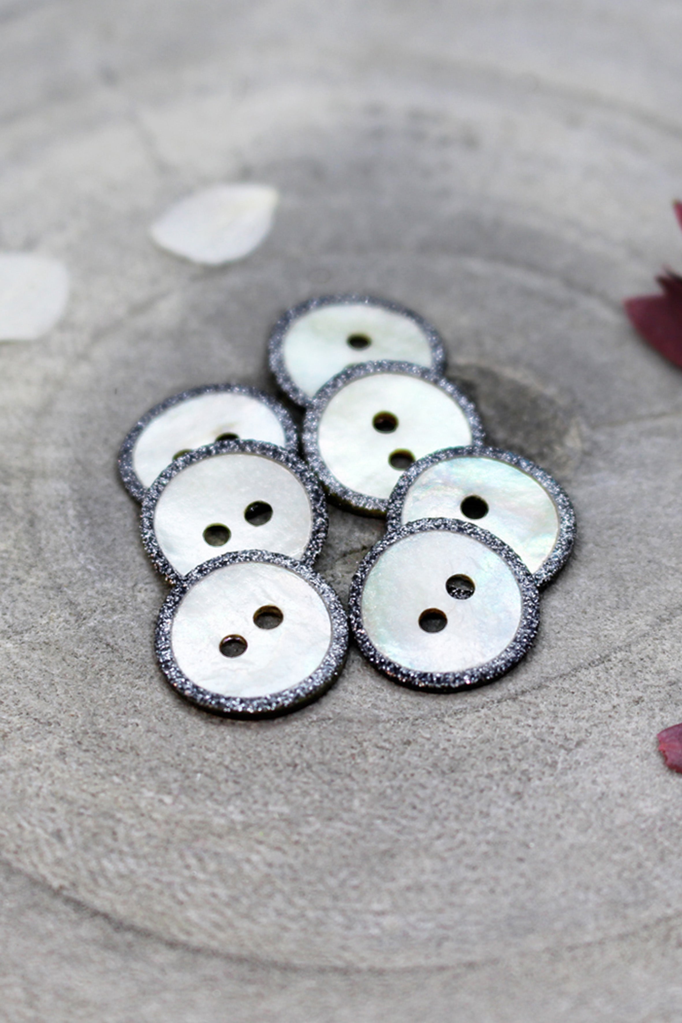 atelier-brunette-boutons-glitz-night-deep-charcoal-x10-mercerie image 1