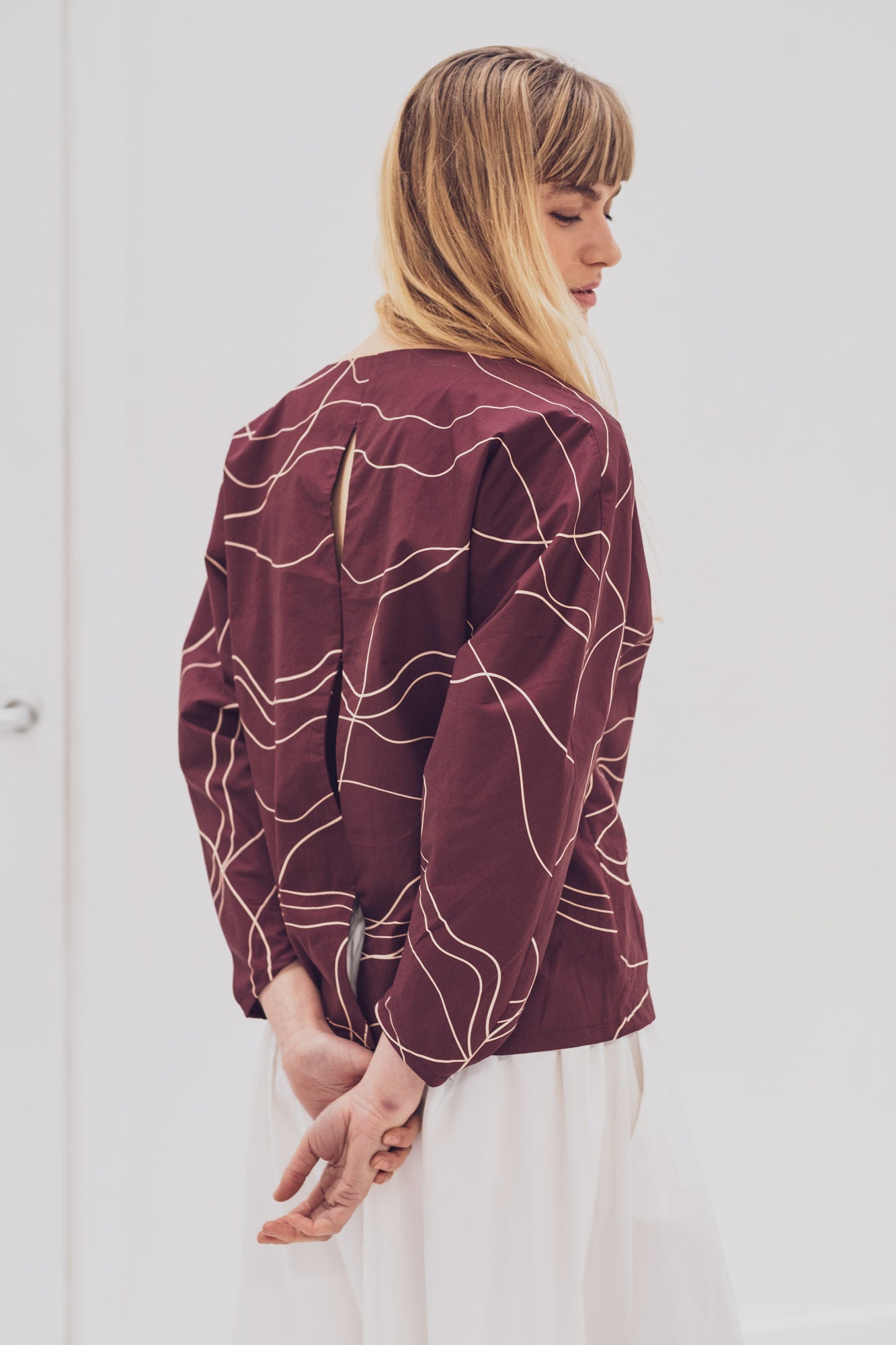 fibre-mood-sanna-top-patron-de-couture-manches-longues-dos-ouvert image 4