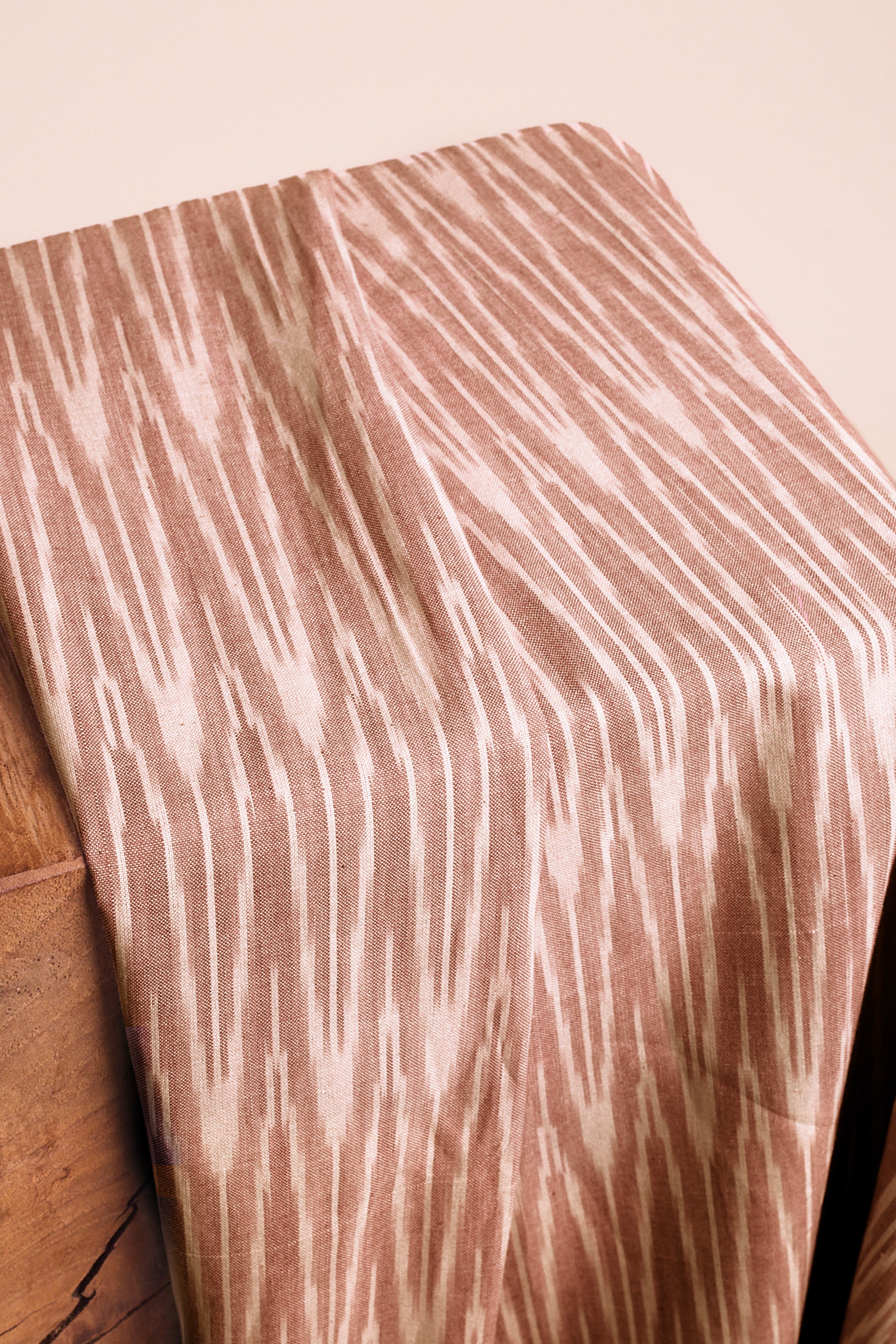 atelier-brunette-tissu-ikat-naya-brown-coton-tiss-main image 2