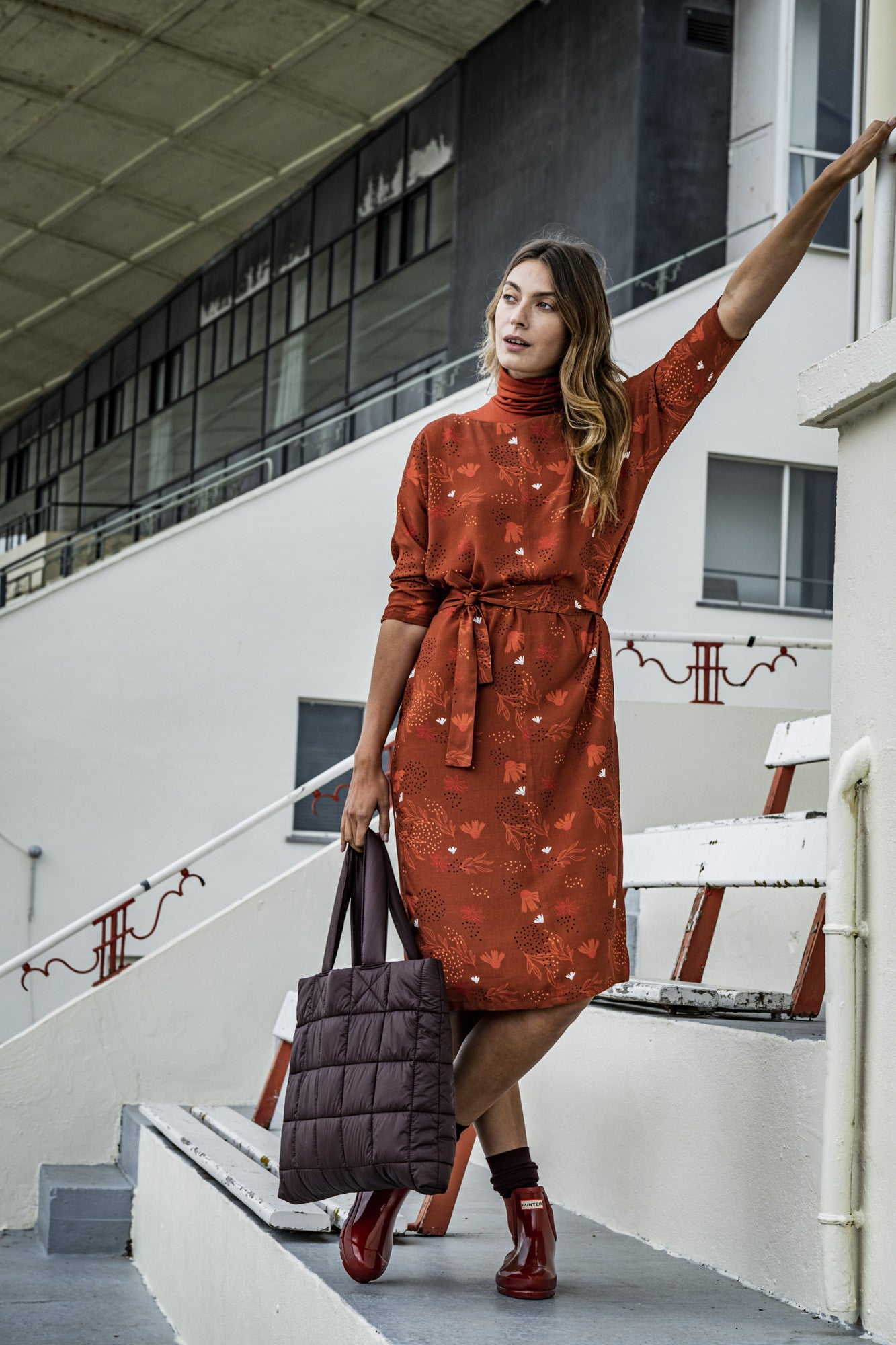 fibre-mood-nanou-robe-patron-de-couture-robe-droite-encolure-bateau-tailles-xs-x image 1