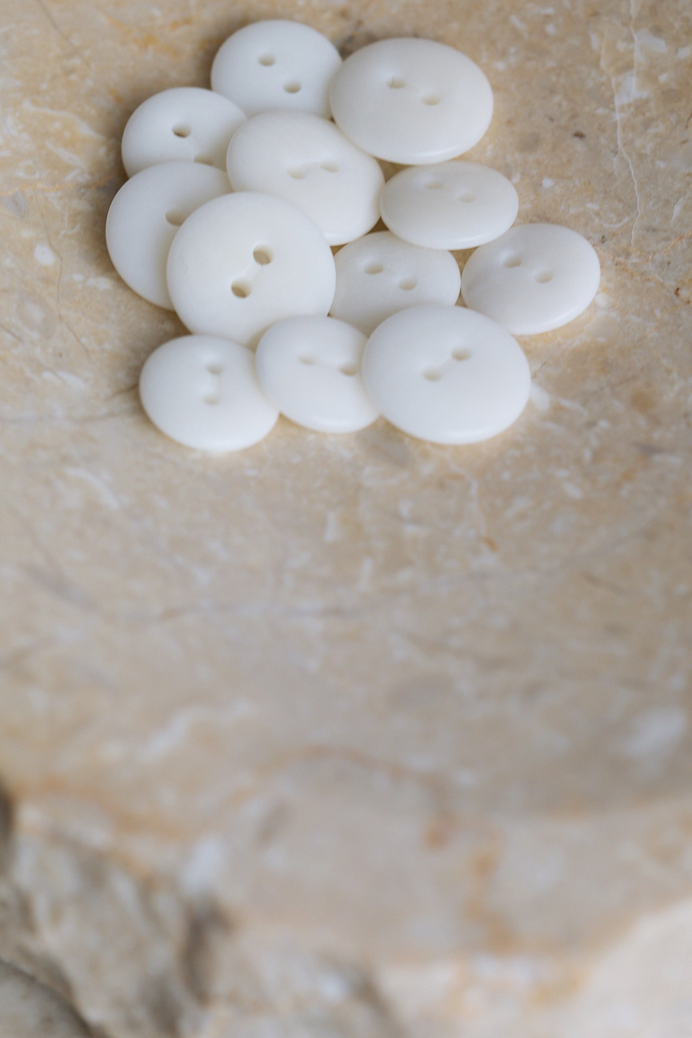 atelier-brunette-boutons-viny-optic-white-corozo-france image 3