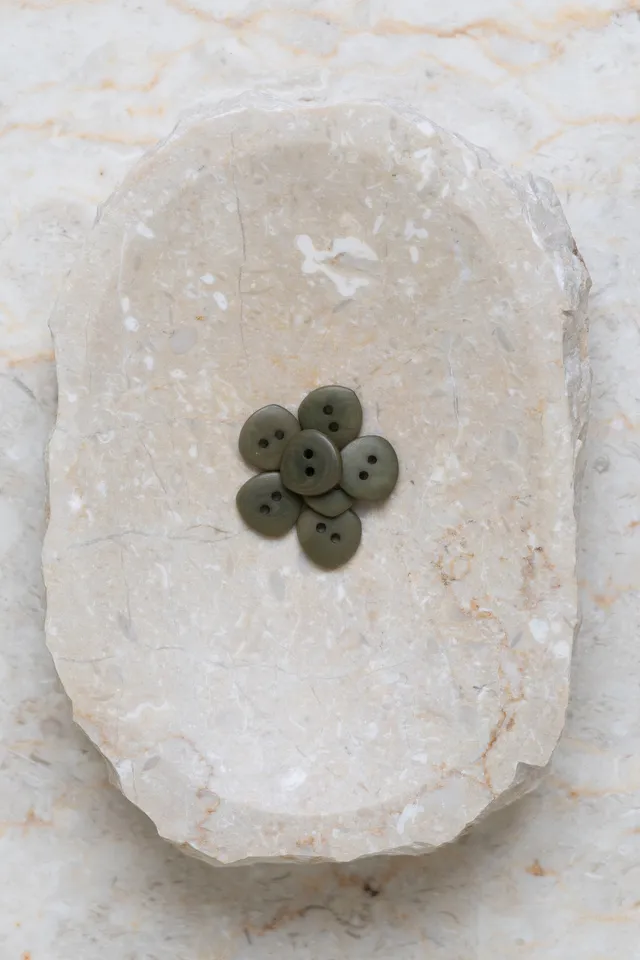 atelier-brunette-boutons-jaipur-ivy-green-boutons-corozo image 1