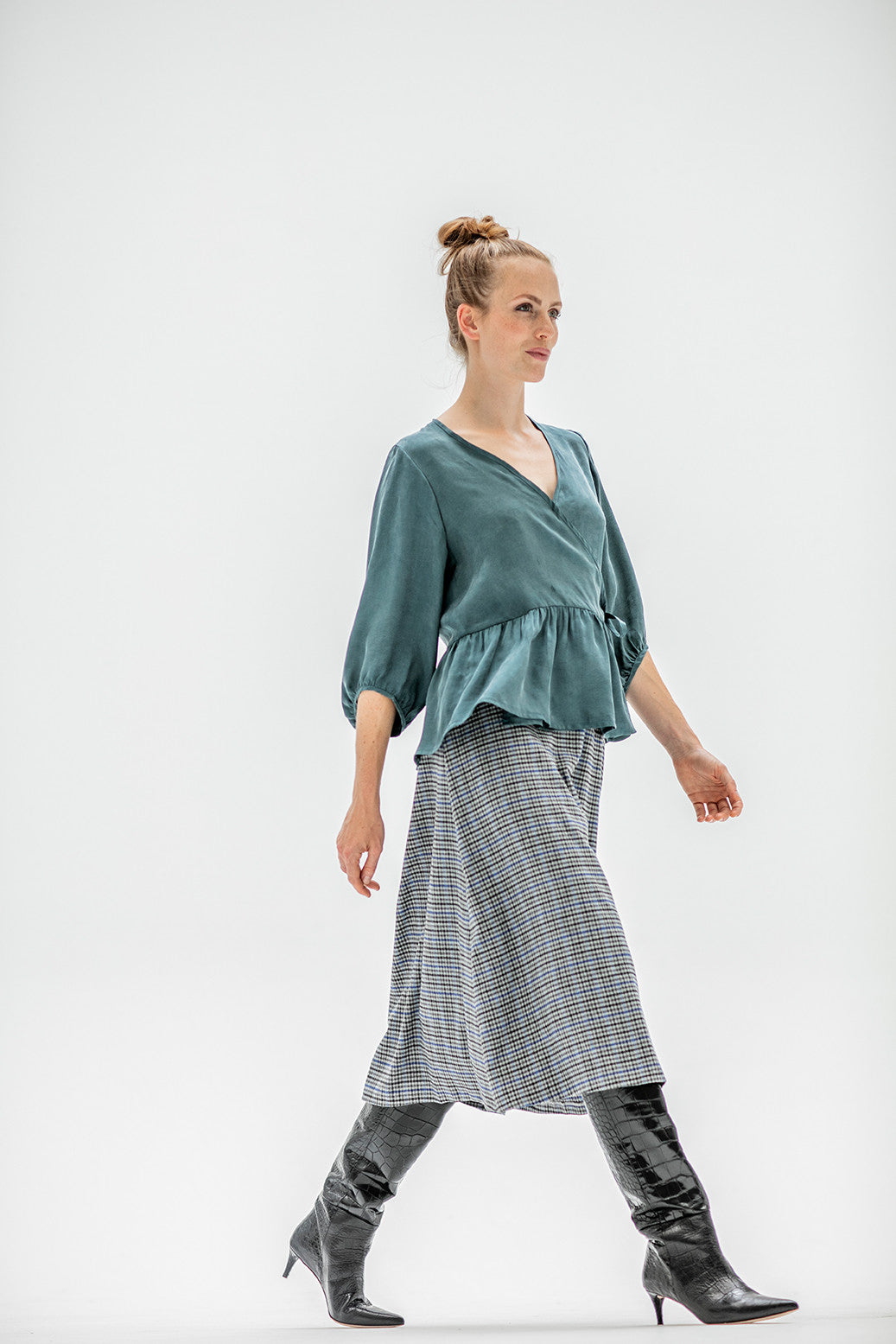 fibre-mood-paris-top-portefeuille-patron-de-couture-femme-manches-volumineuses image 7