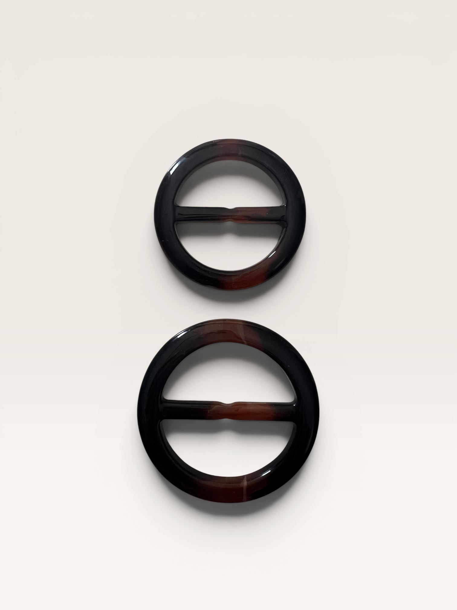 atelier-brunette-anneau-de-ceinture-en-r-sine-brun image 1