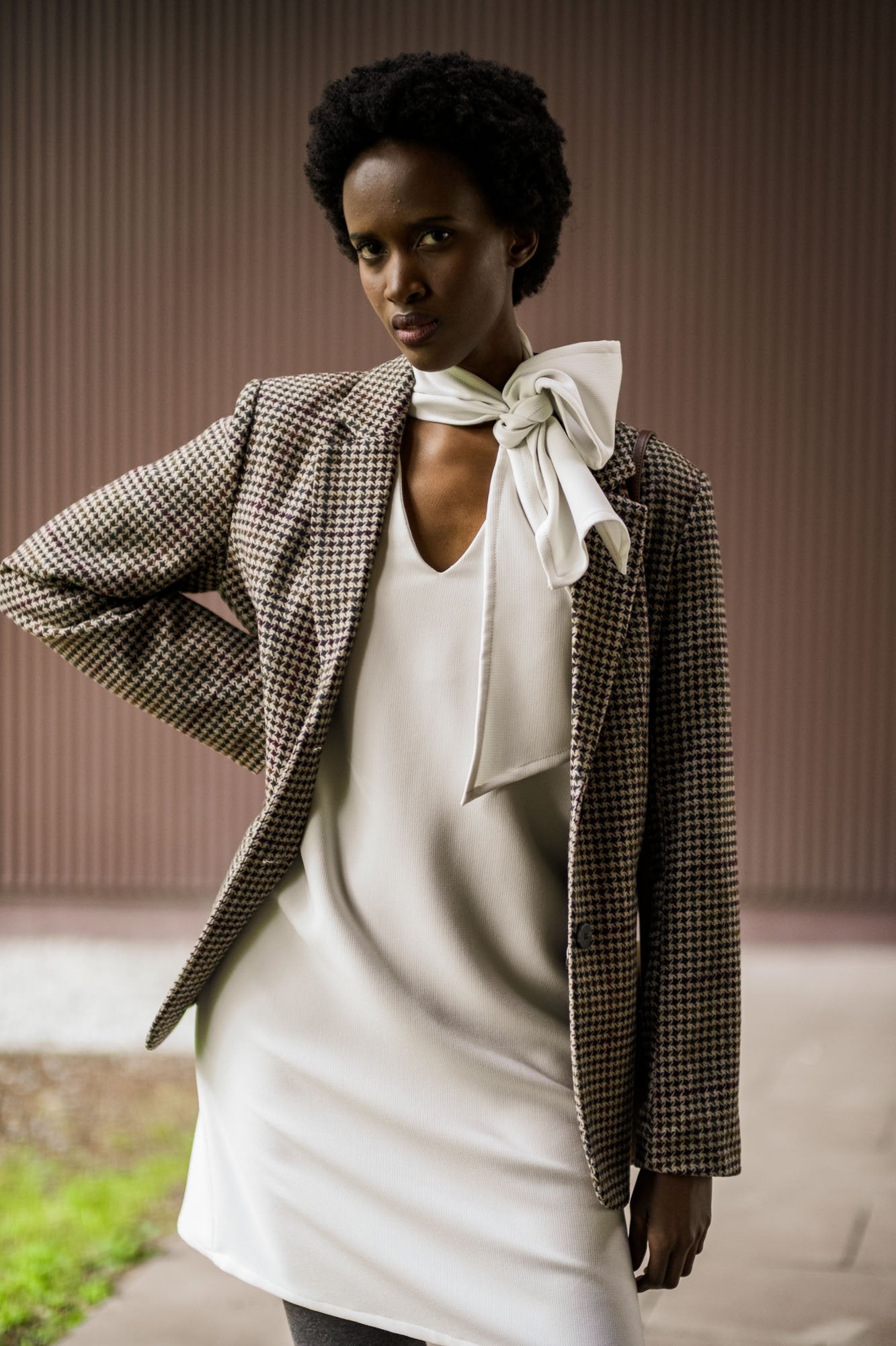 fibre-mood-zizou-top-robe-patron-de-couture-avec-d-tail-foulard image 1