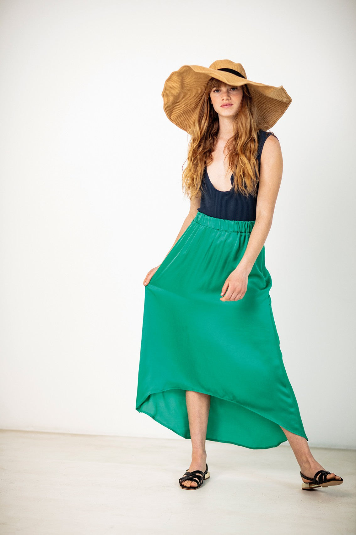 fibre-mood-betsy-patron-de-couture-jupe-asym-trique-lastiqu-e-midi image 1