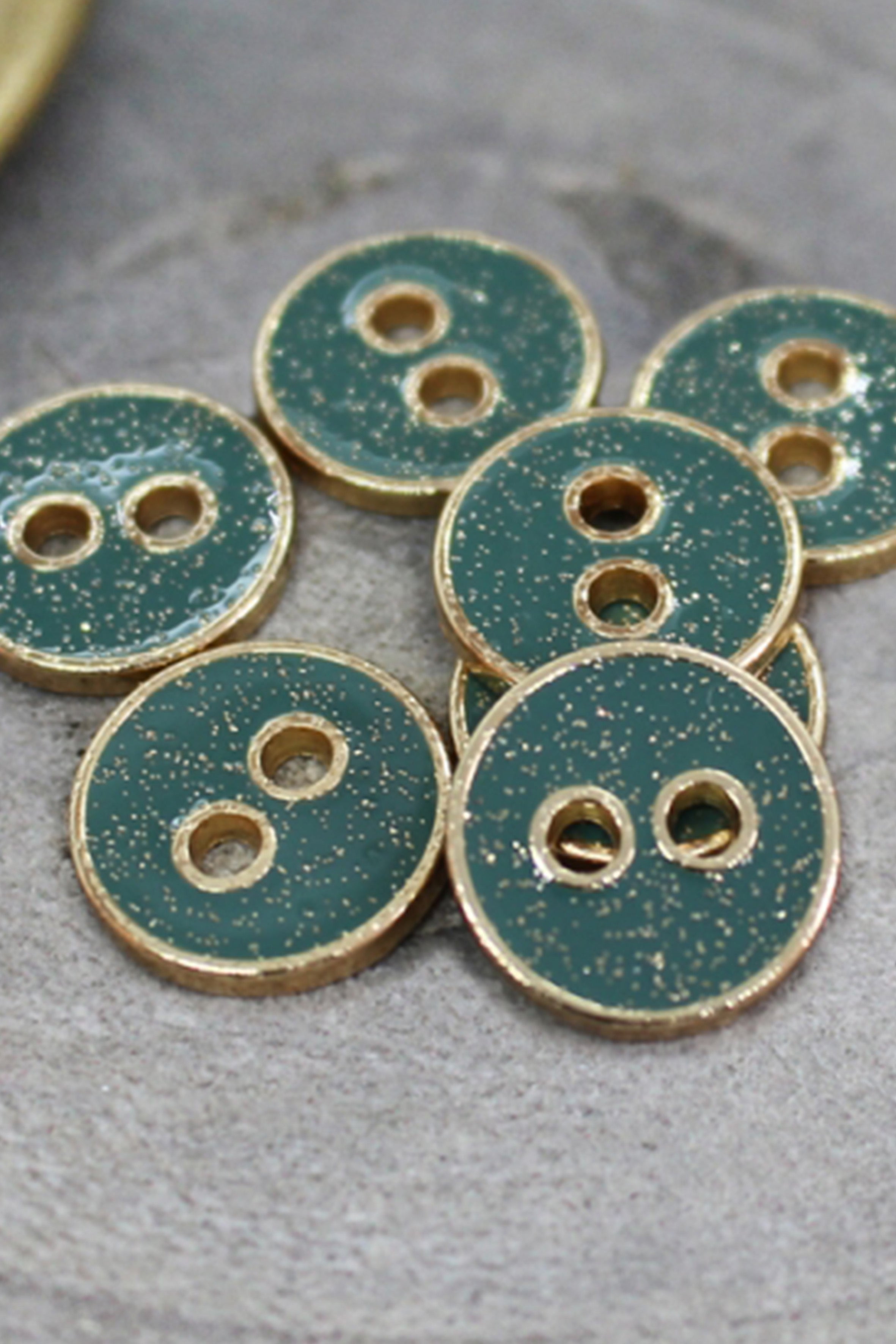 atelier-brunette-boutons-joy-glitter-cactus-x10-boutons-coudre-dor-s image 1