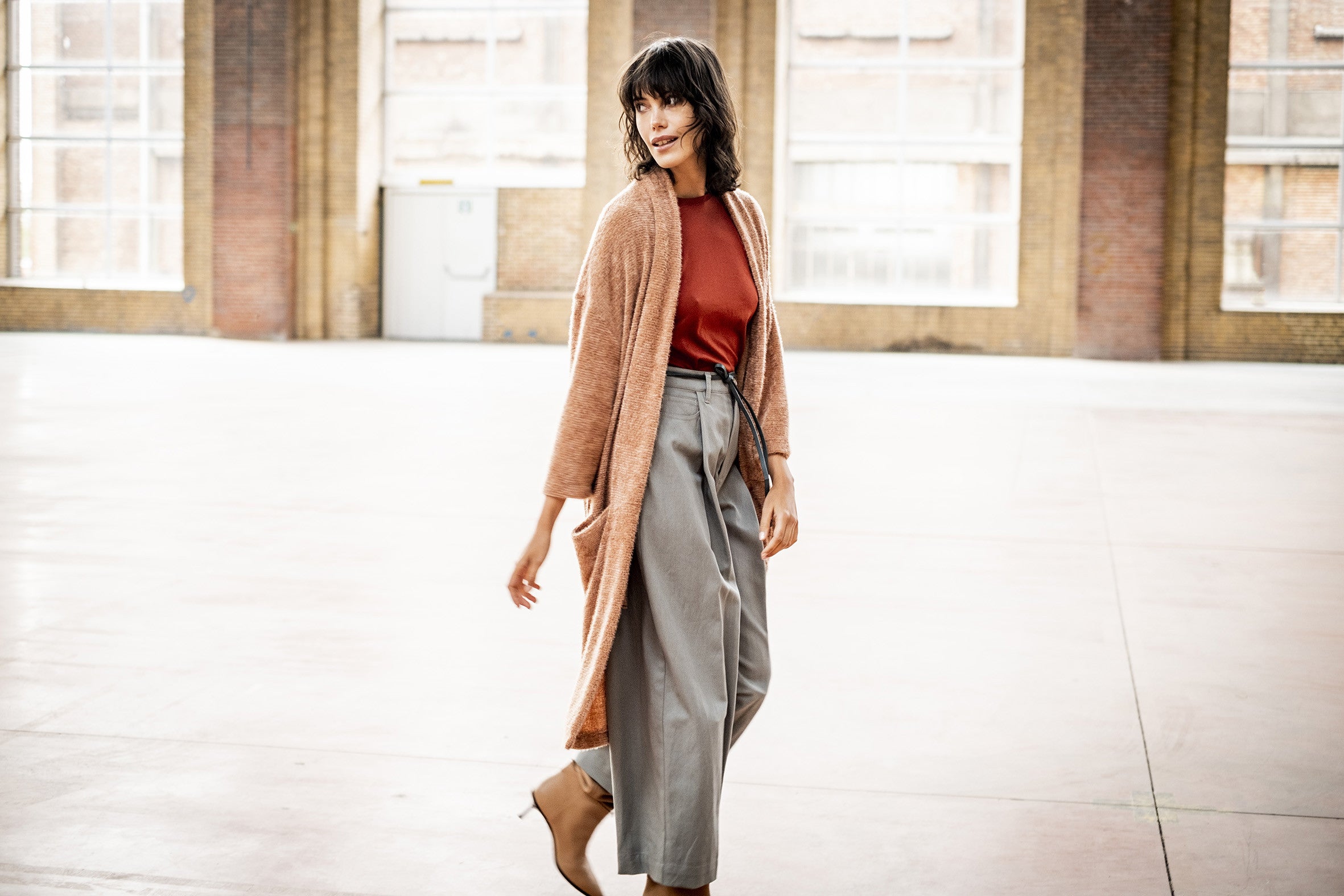 fibre-mood-luz-cardigan-patron-de-couture-femme-avec-poches image 4
