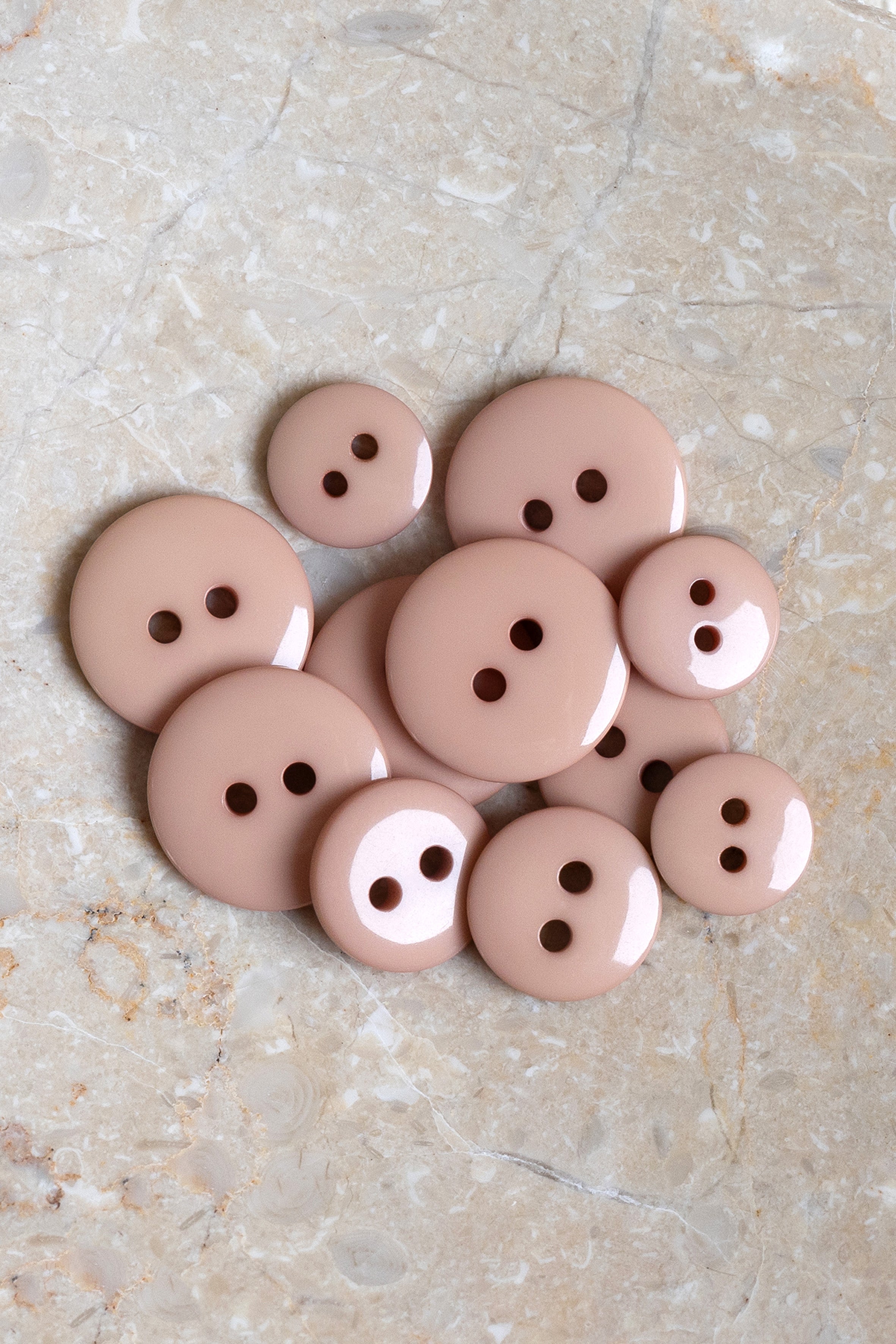atelier-brunette-boutons-classic-shine-maple-sandy-sand-mercerie image 1