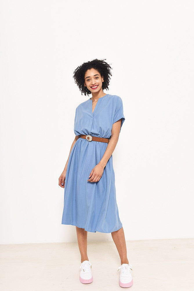 fibre-mood-taylor-robe-patron-de-couture-vas-e-col-v-taille-lastiqu-e image 5