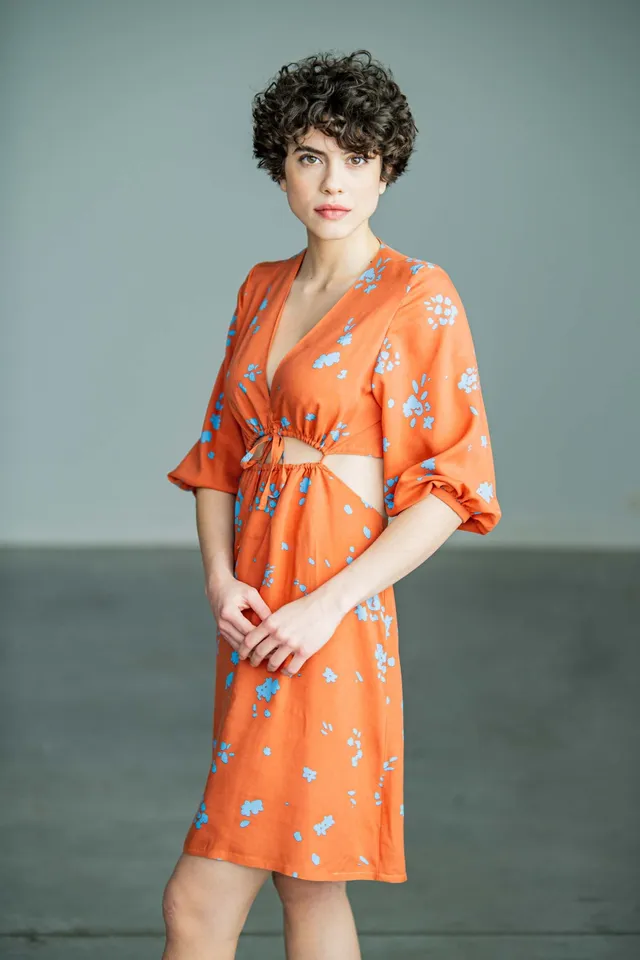 fibre-mood-ruba-robe-patron-de-couture-robe-cut-out-col-v-32-60 image 1