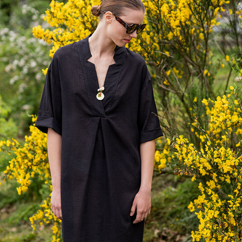 fibre-mood-christine-robe-patron-de-couture-robe-kaftan-col-polo-3-longueurs image 1