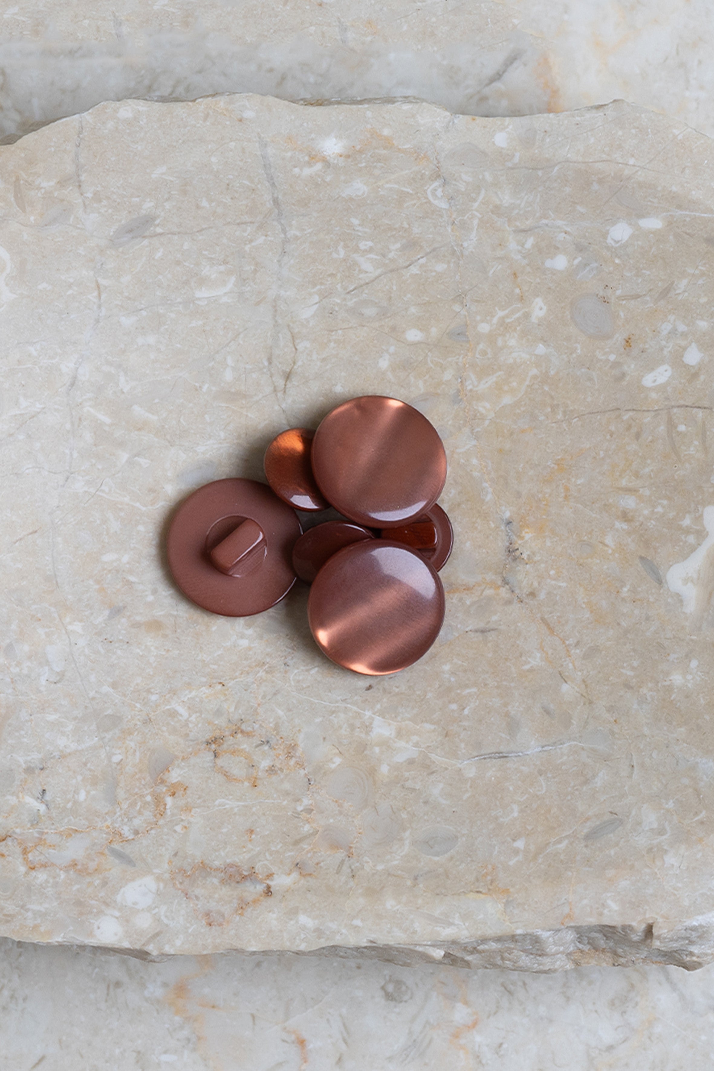 atelier-brunette-boutons-swing-chestnut-x10 image 1