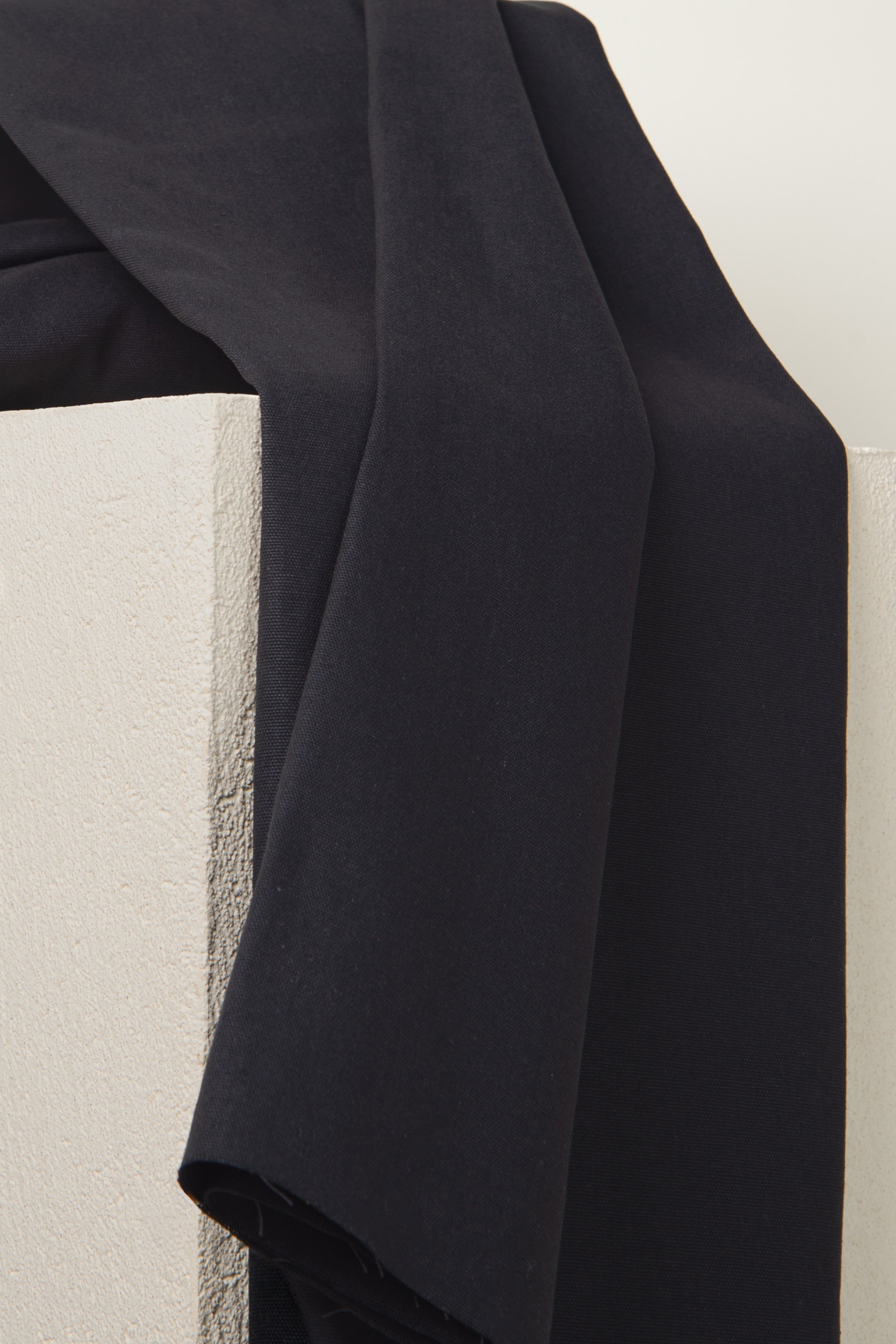 atelier-brunette-tissu-canvas-deep-charcoal-coton-150-cm image 1
