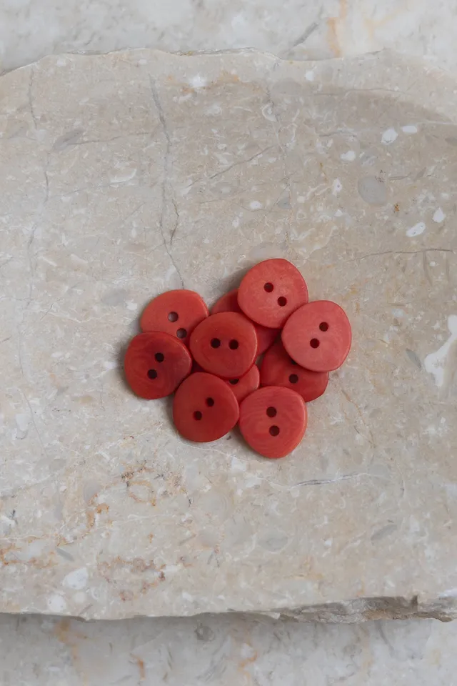 atelier-brunette-boutons-jaipur-poppy-tangerine-boutons-corozo image 1