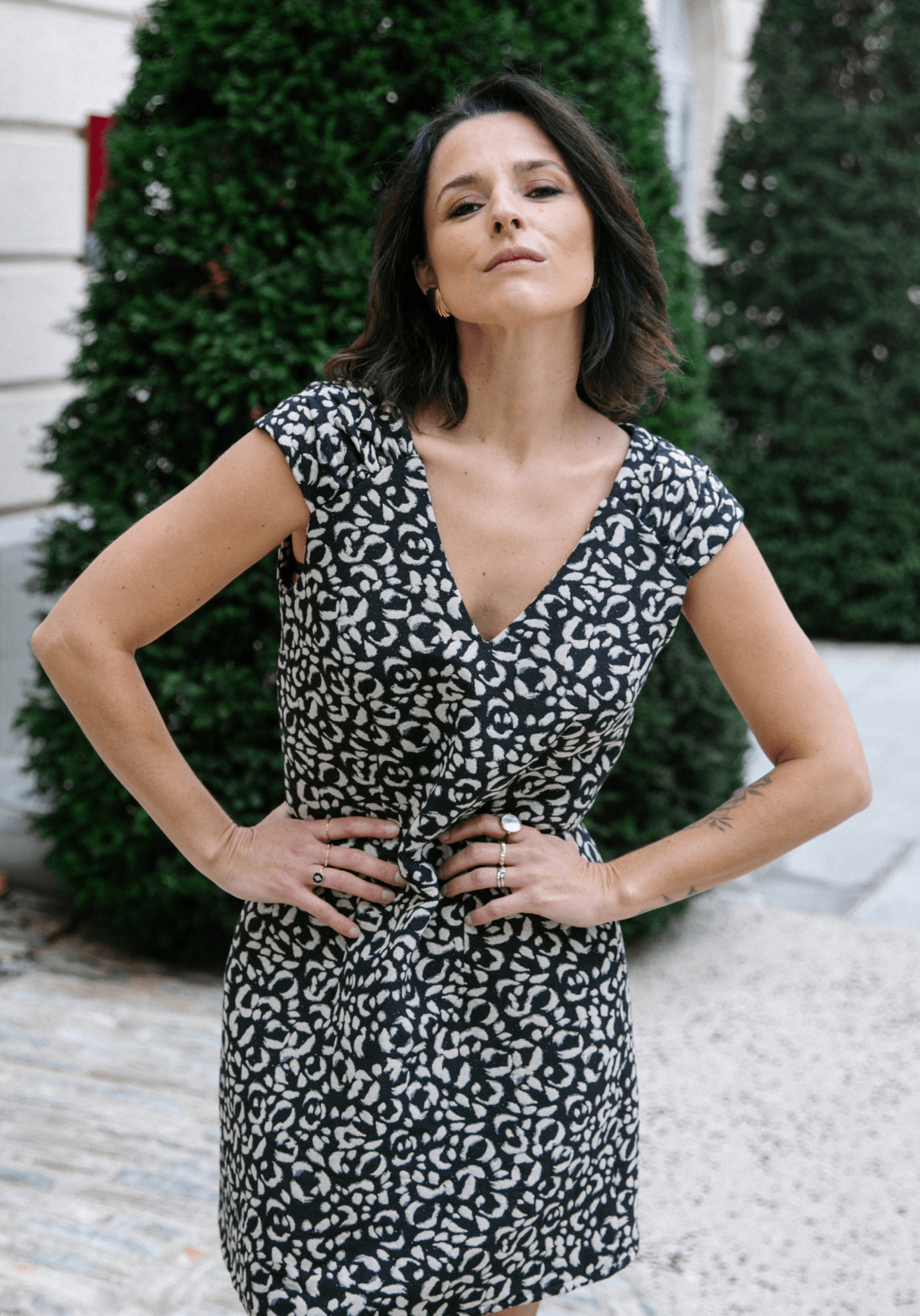 maison-fauve-p-tula-patron-couture-robe-et-blouse-femme-pochette-col-v image 7