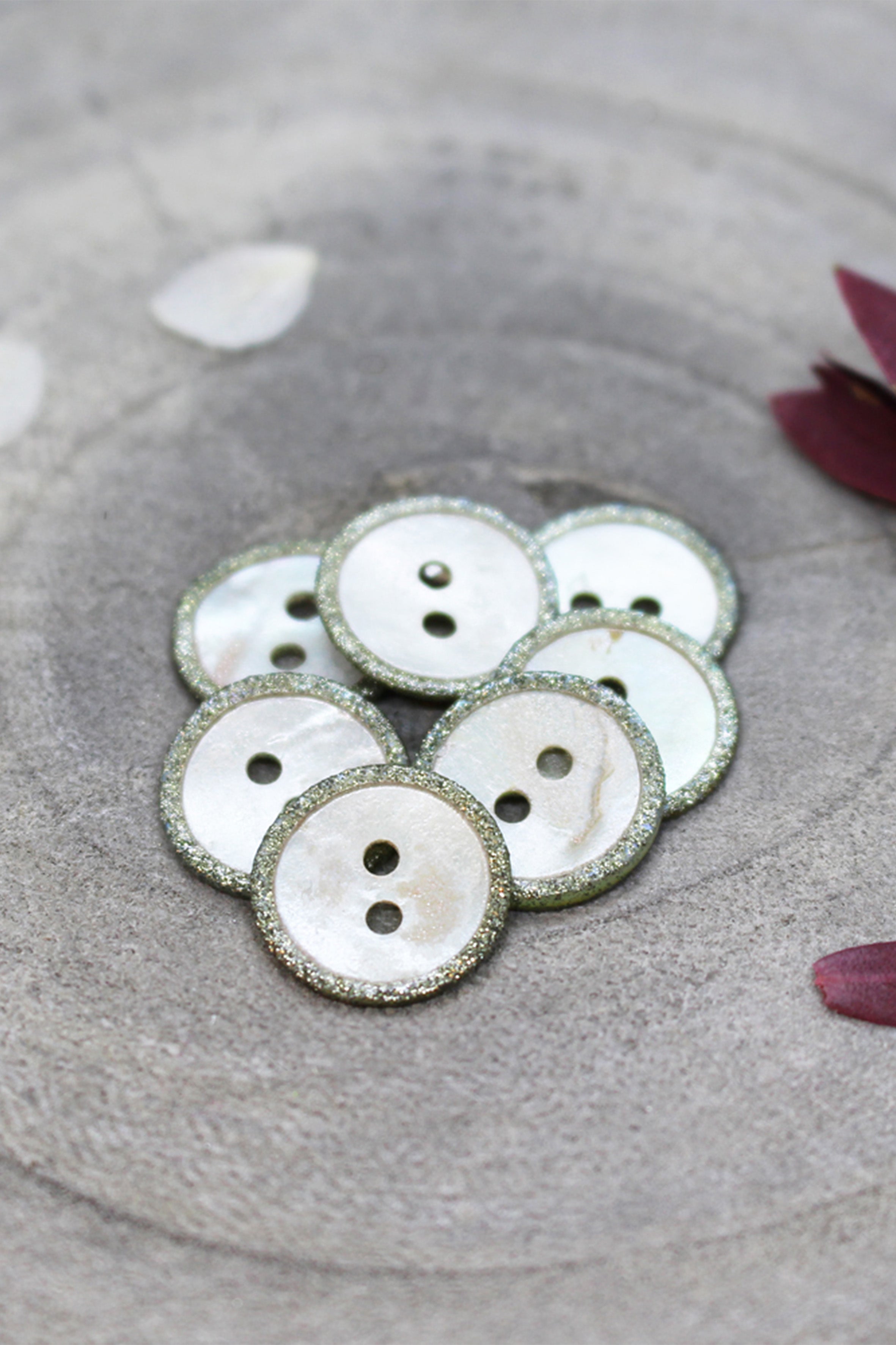 atelier-brunette-boutons-glitz-sage-x10-boutons-nacre-akoya image 1