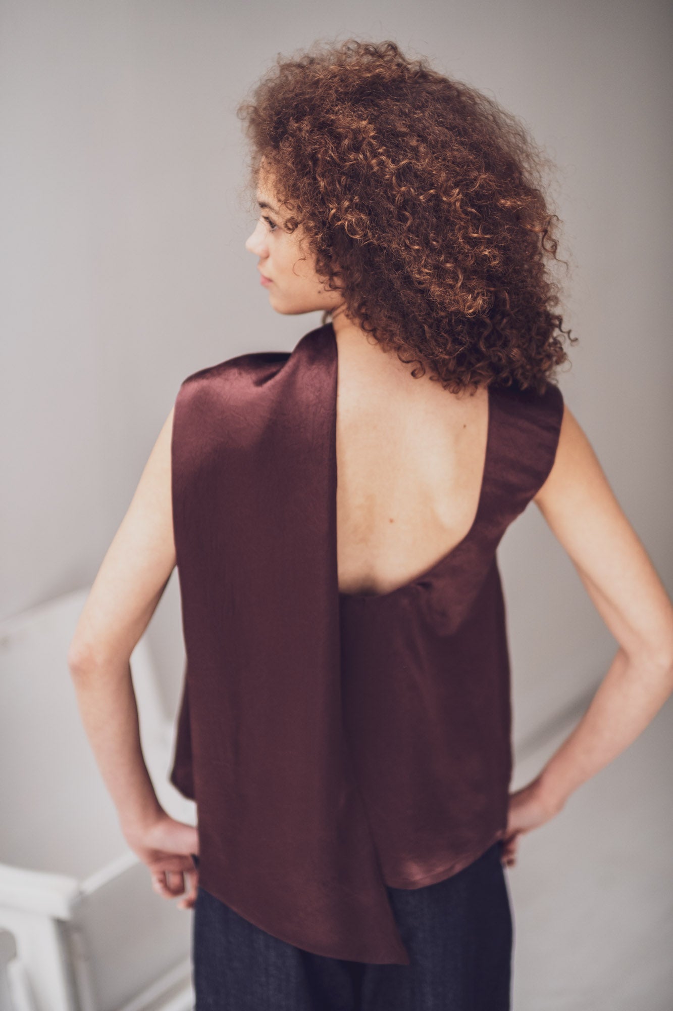 fibre-mood-willow-top-patron-de-couture-top-asym-trique-foulard-int-gr-bretelle- image 2