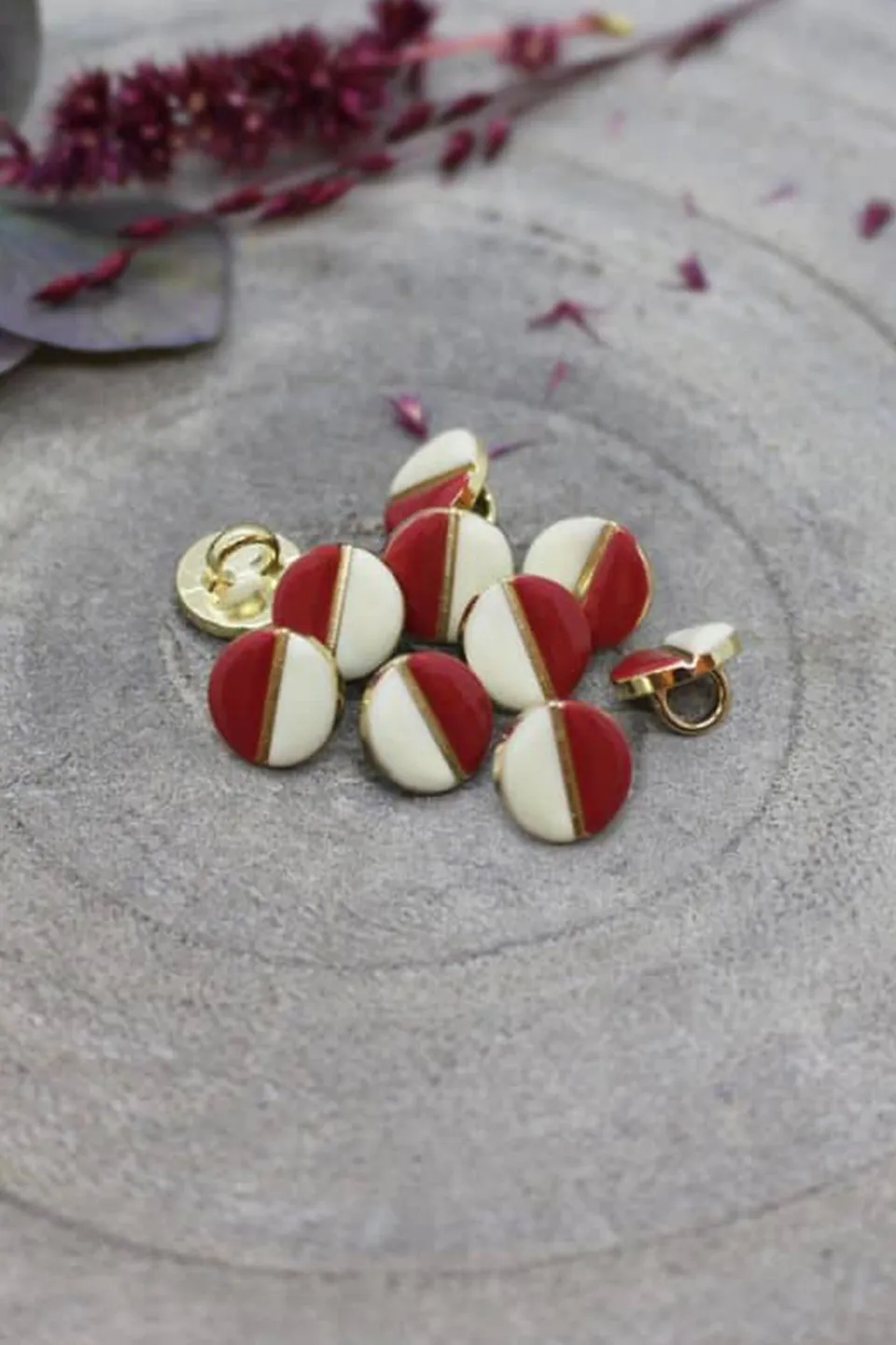 atelier-brunette-boutons-wink-off-white-terracotta-x10-boutons-mail-sur-pied image 1