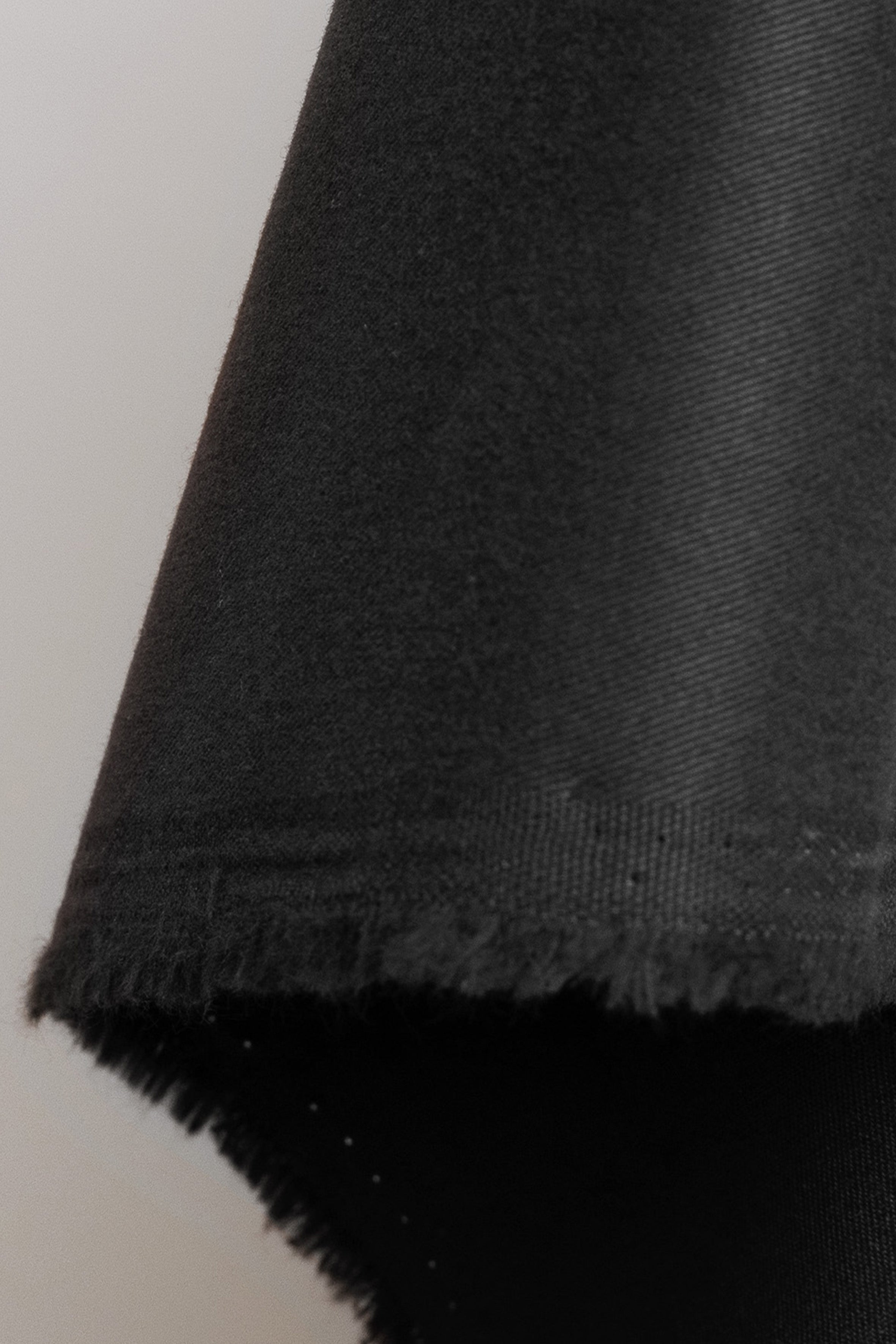 atelier-brunette-tissu-gabardine-light-black-coton-serg-100-coton image 4