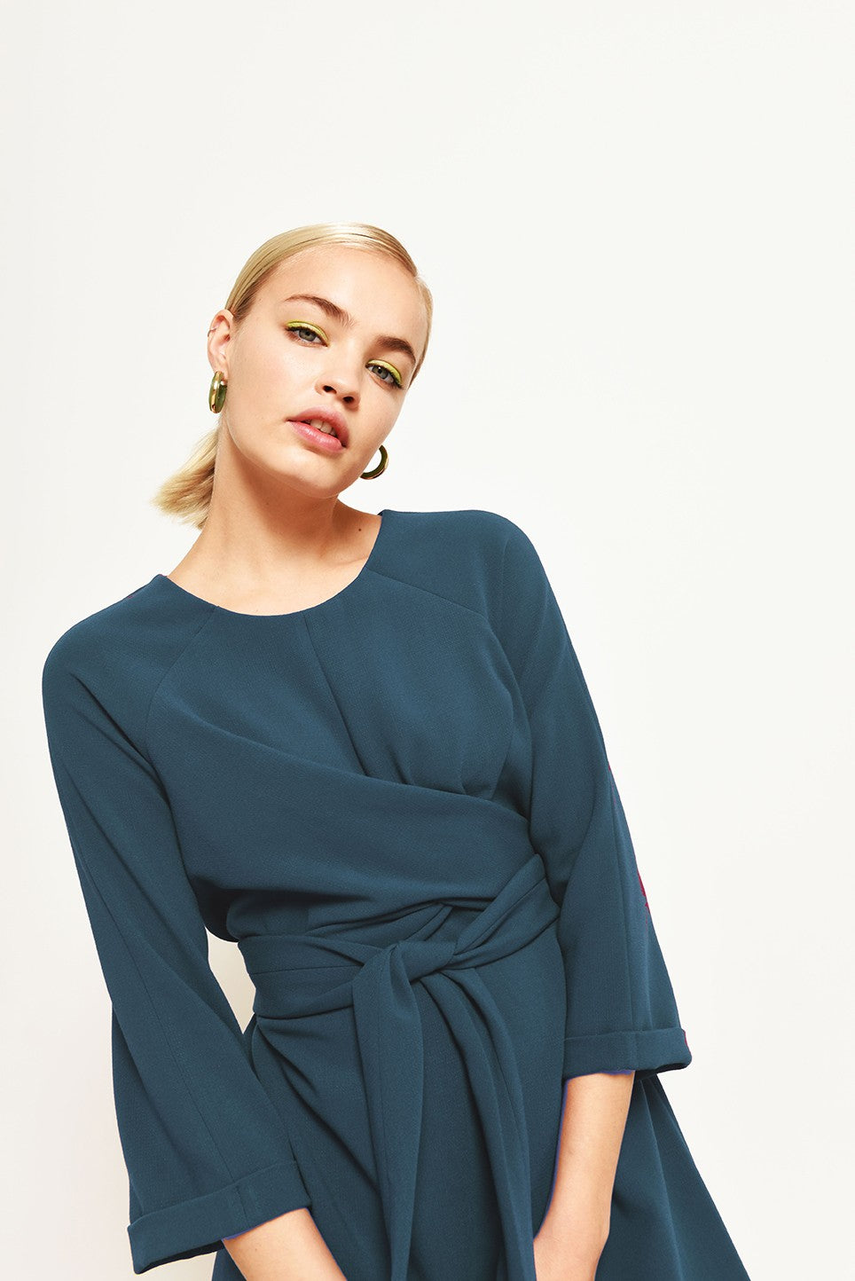fibre-mood-willa-patron-de-couture-robe-portefeuille-manches-raglan image 2
