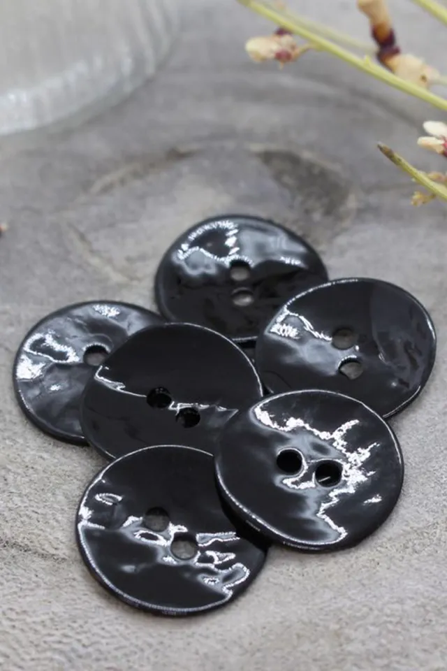 atelier-brunette-boutons-glossy-black-mercerie-couture image 1